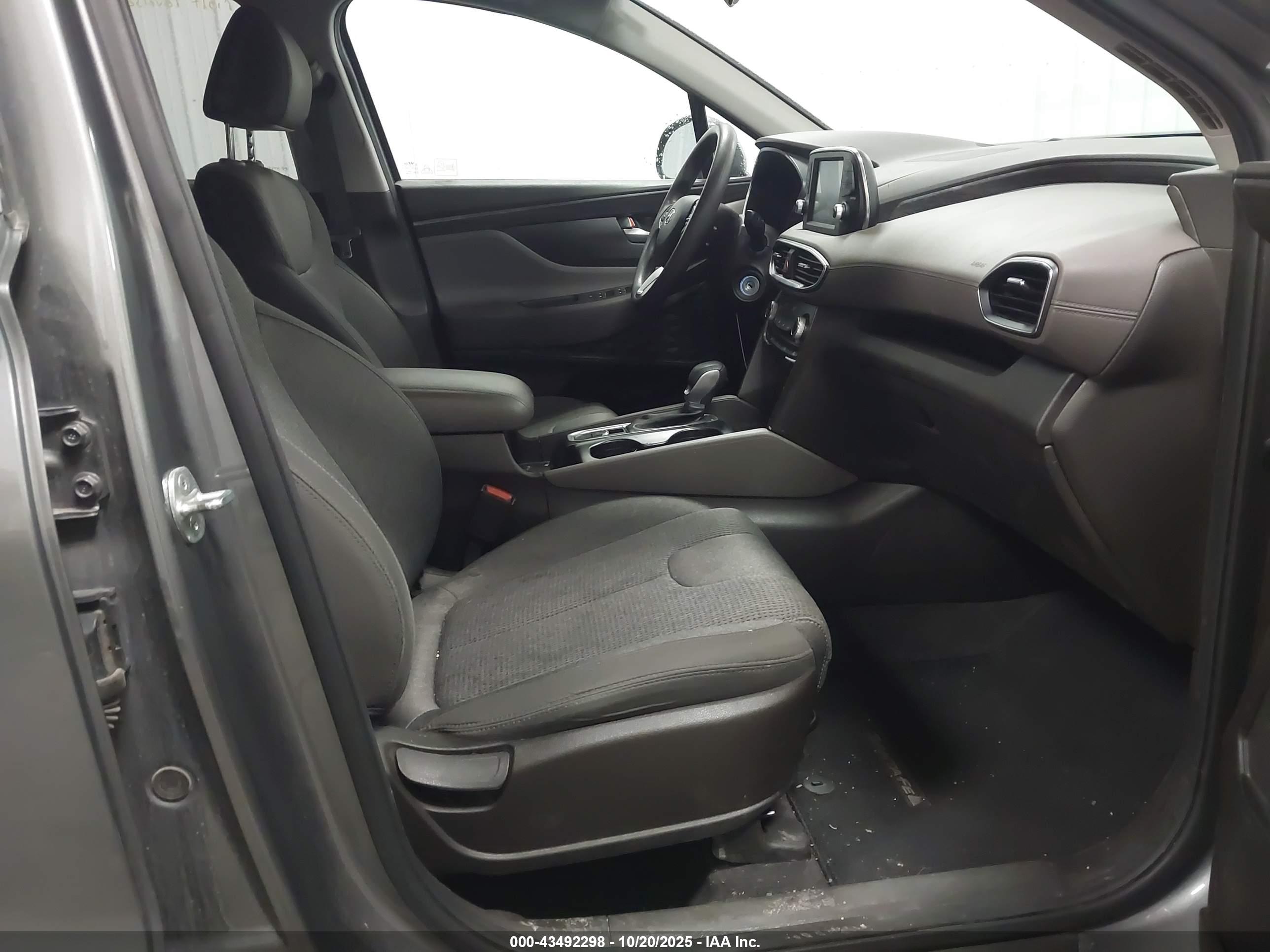 HYUNDAI SANTA image 5