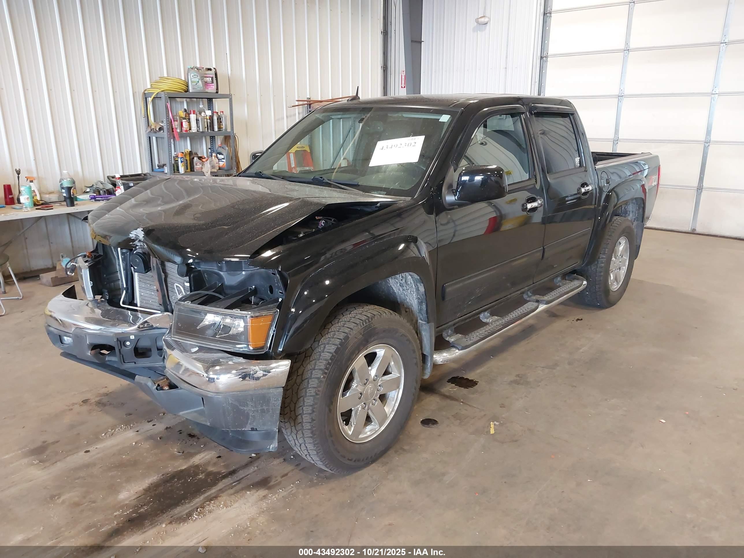 CHEVROLET COLORADO image 2