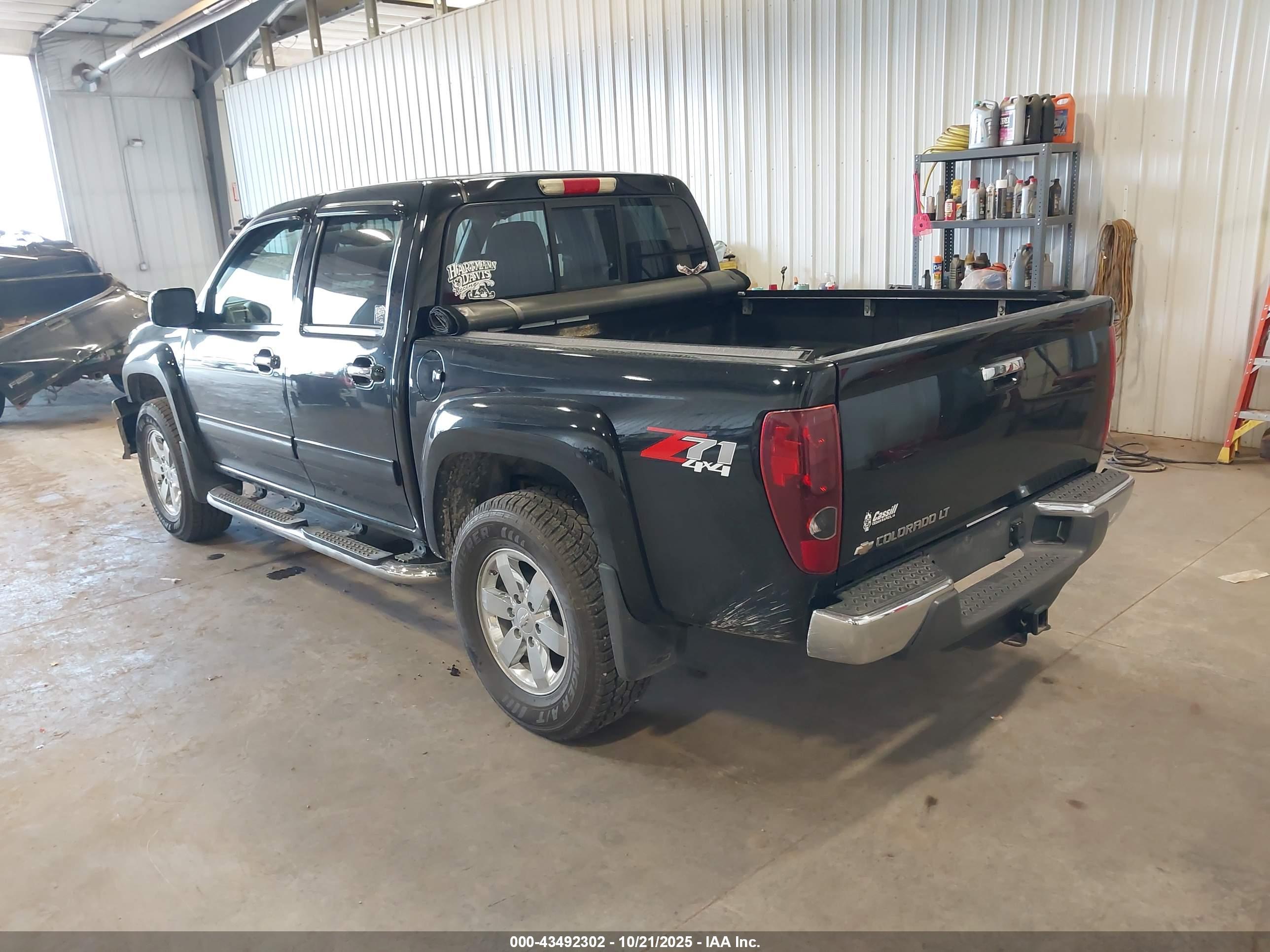 CHEVROLET COLORADO image 3