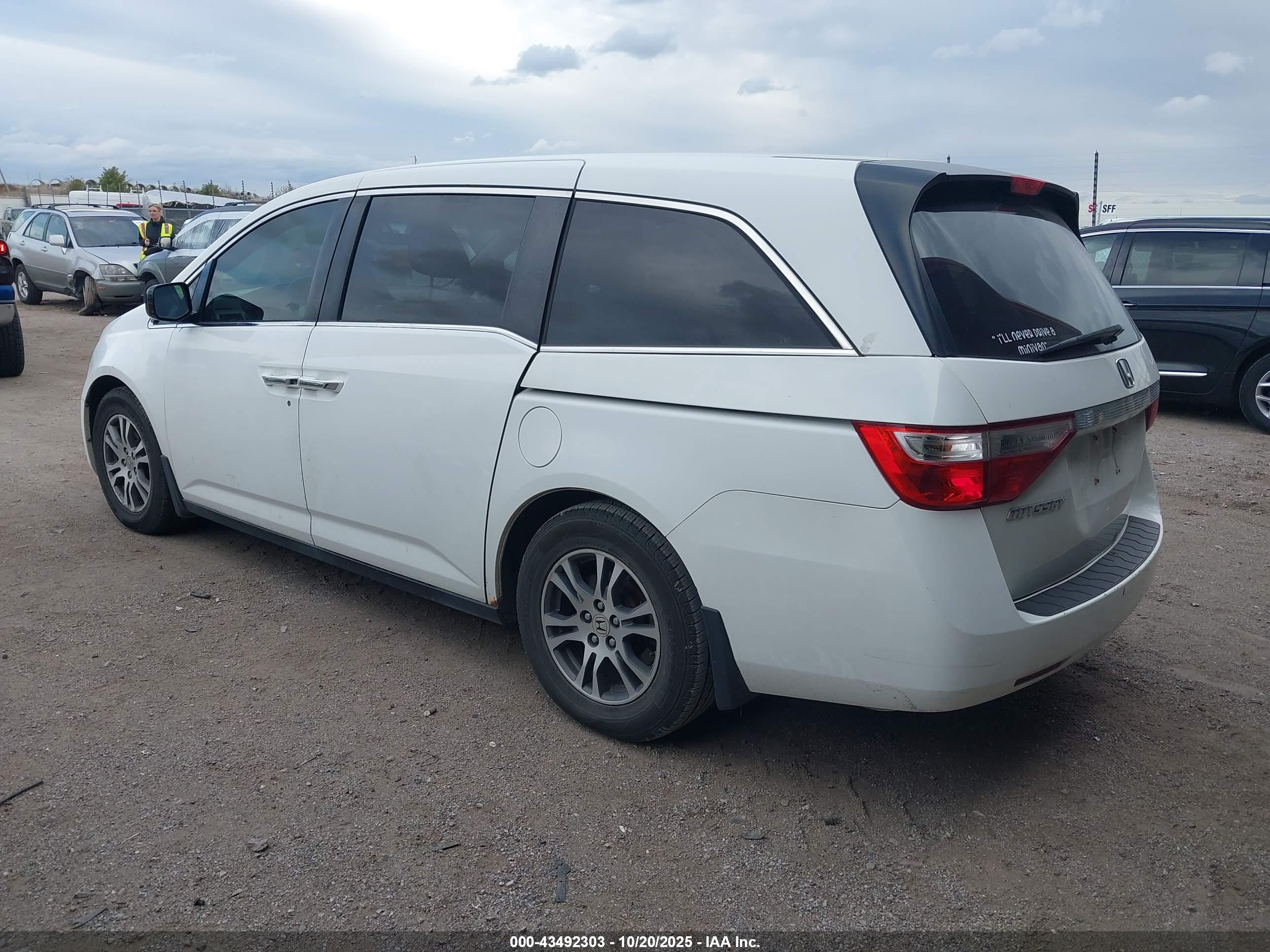 HONDA ODYSSEY image 3