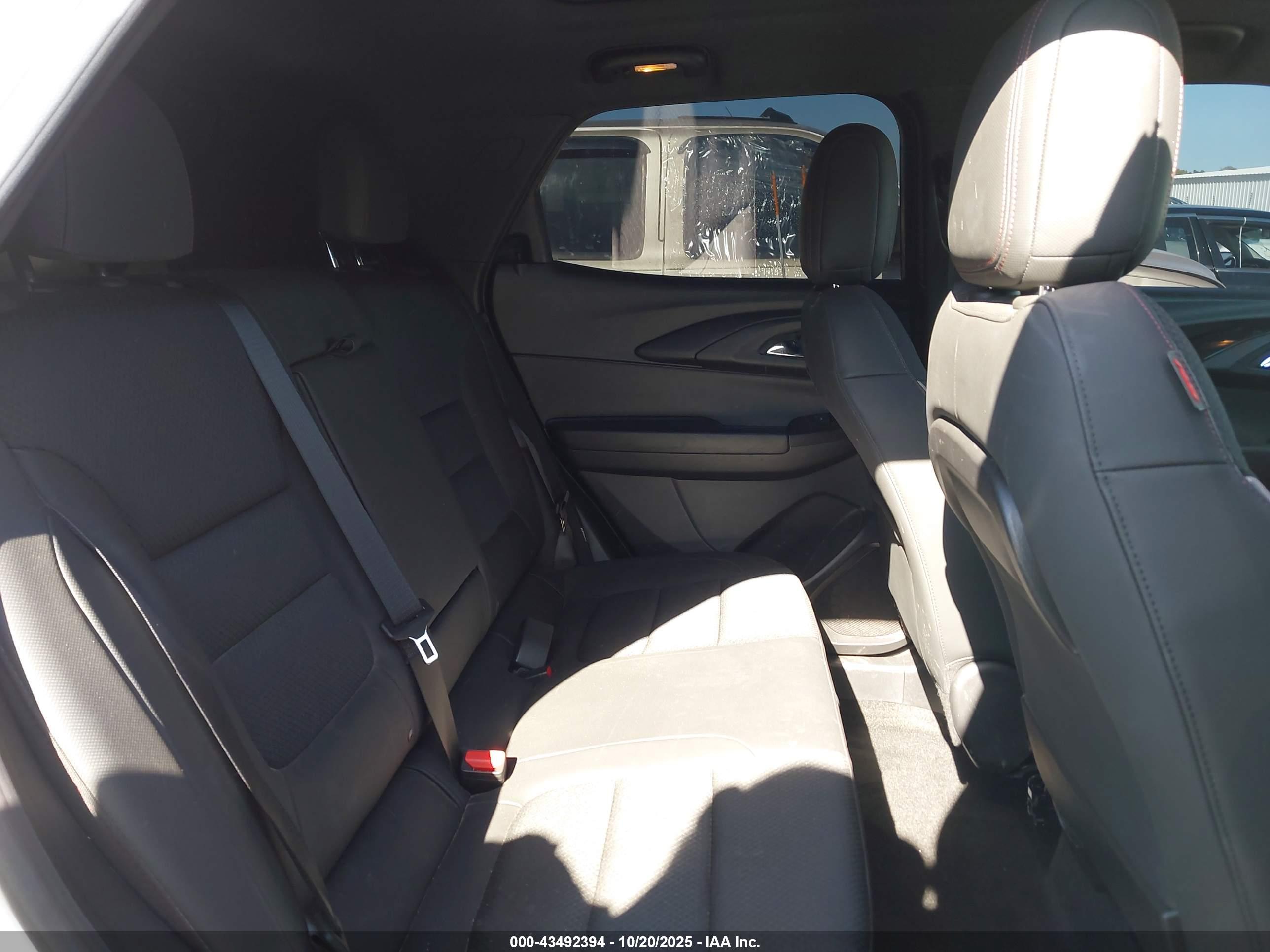 CHEVROLET TRAILBLAZER image 8