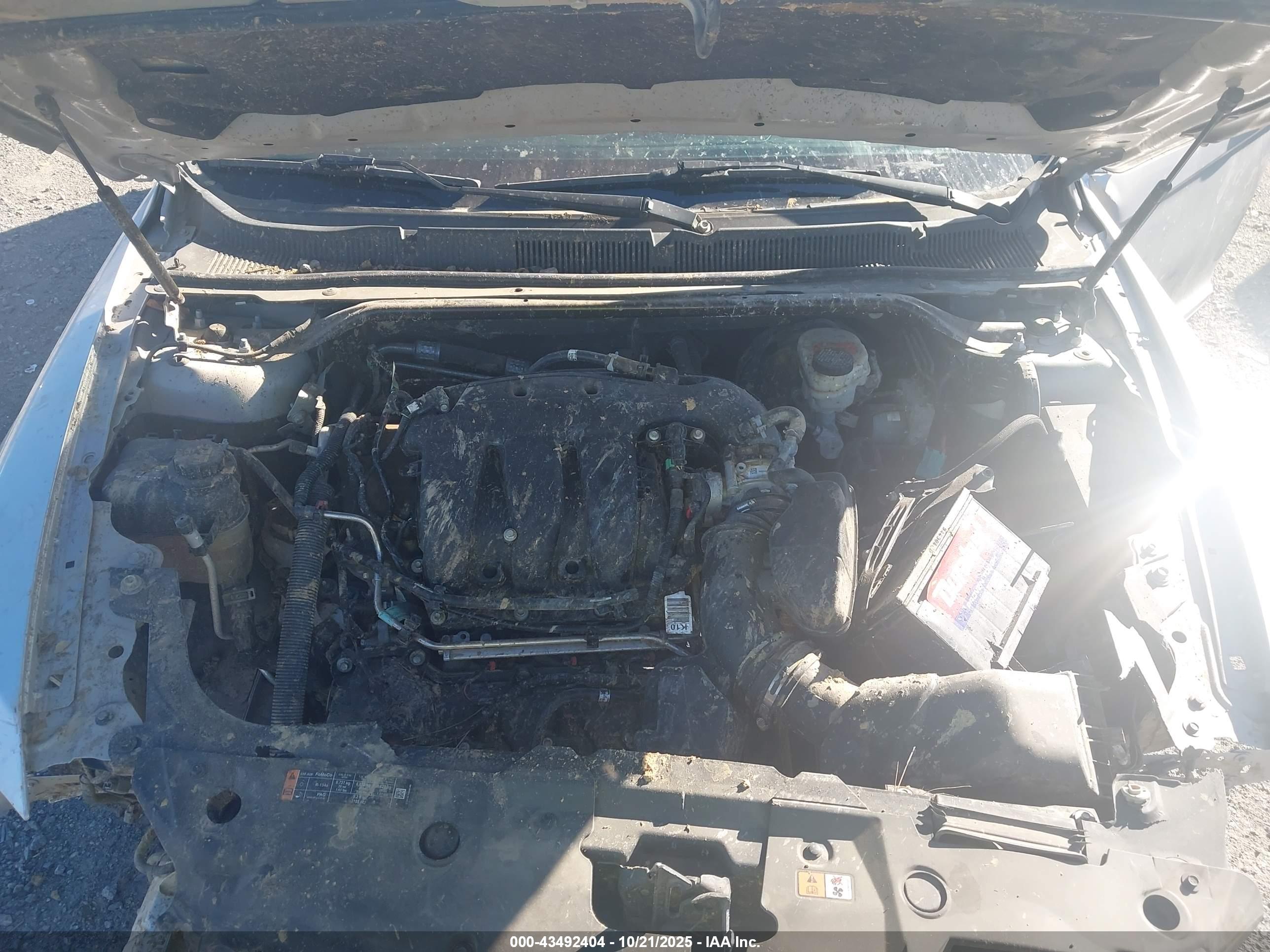 FORD TAURUS image 10