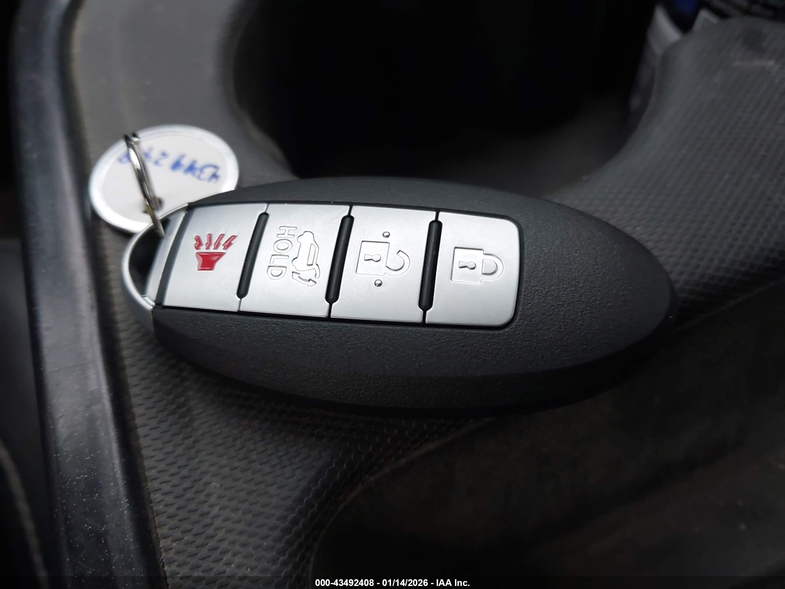 NISSAN ROGUE image 11