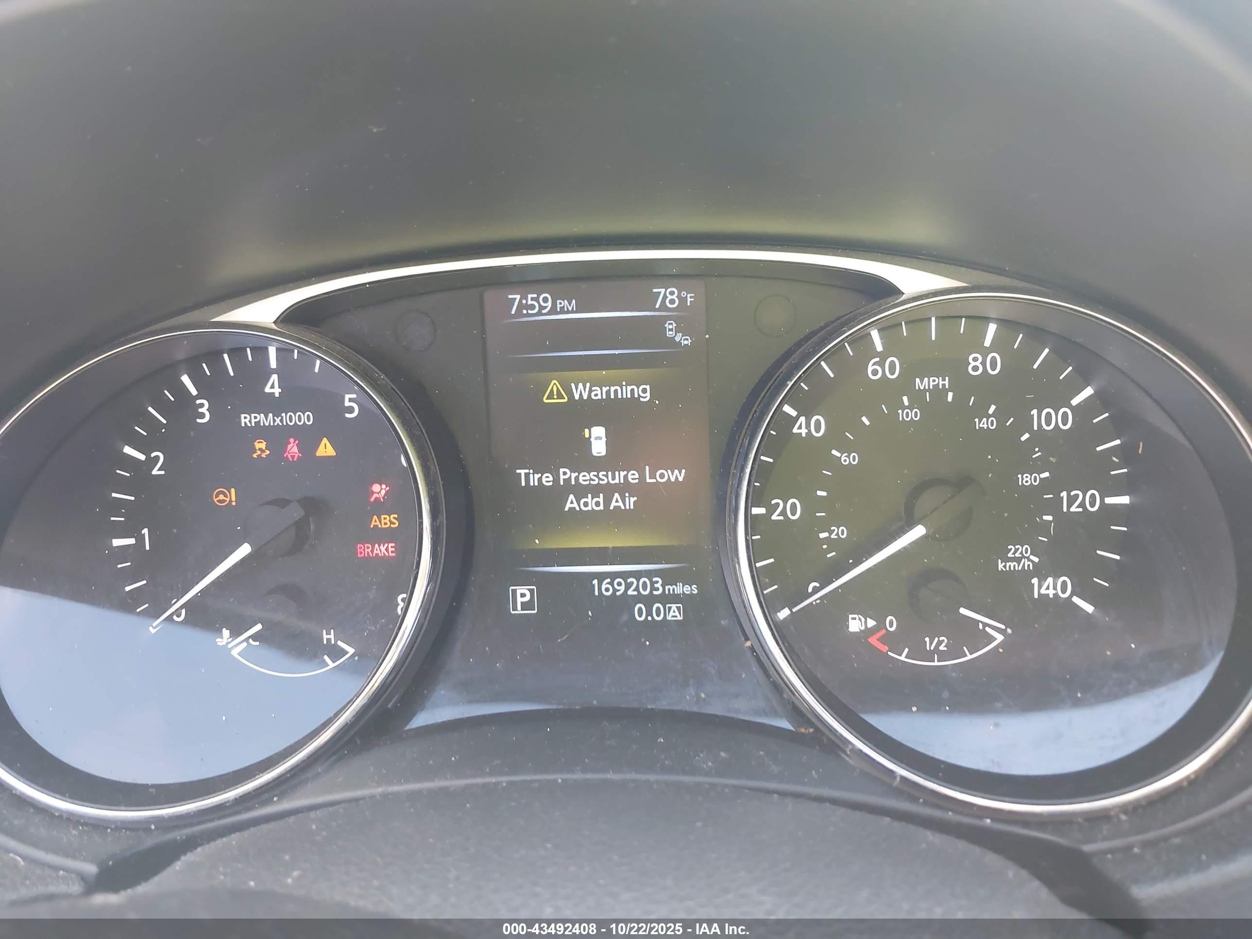 NISSAN ROGUE image 7