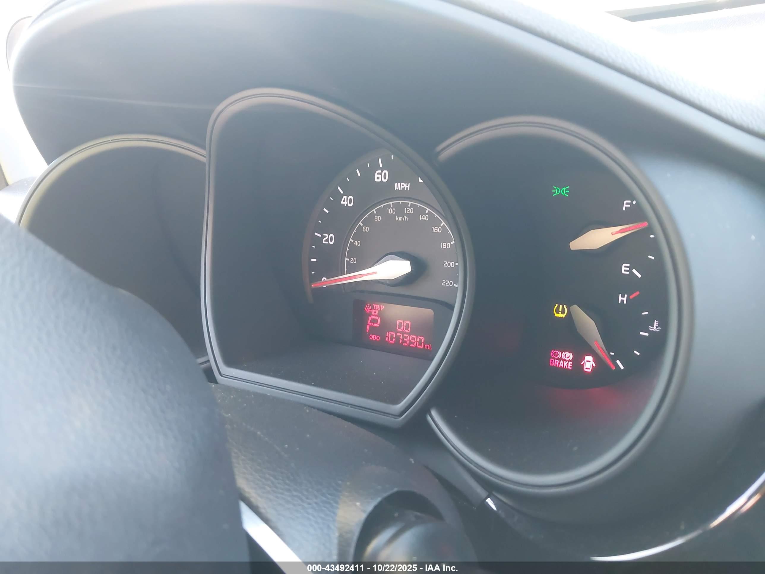 KIA RIO image 7