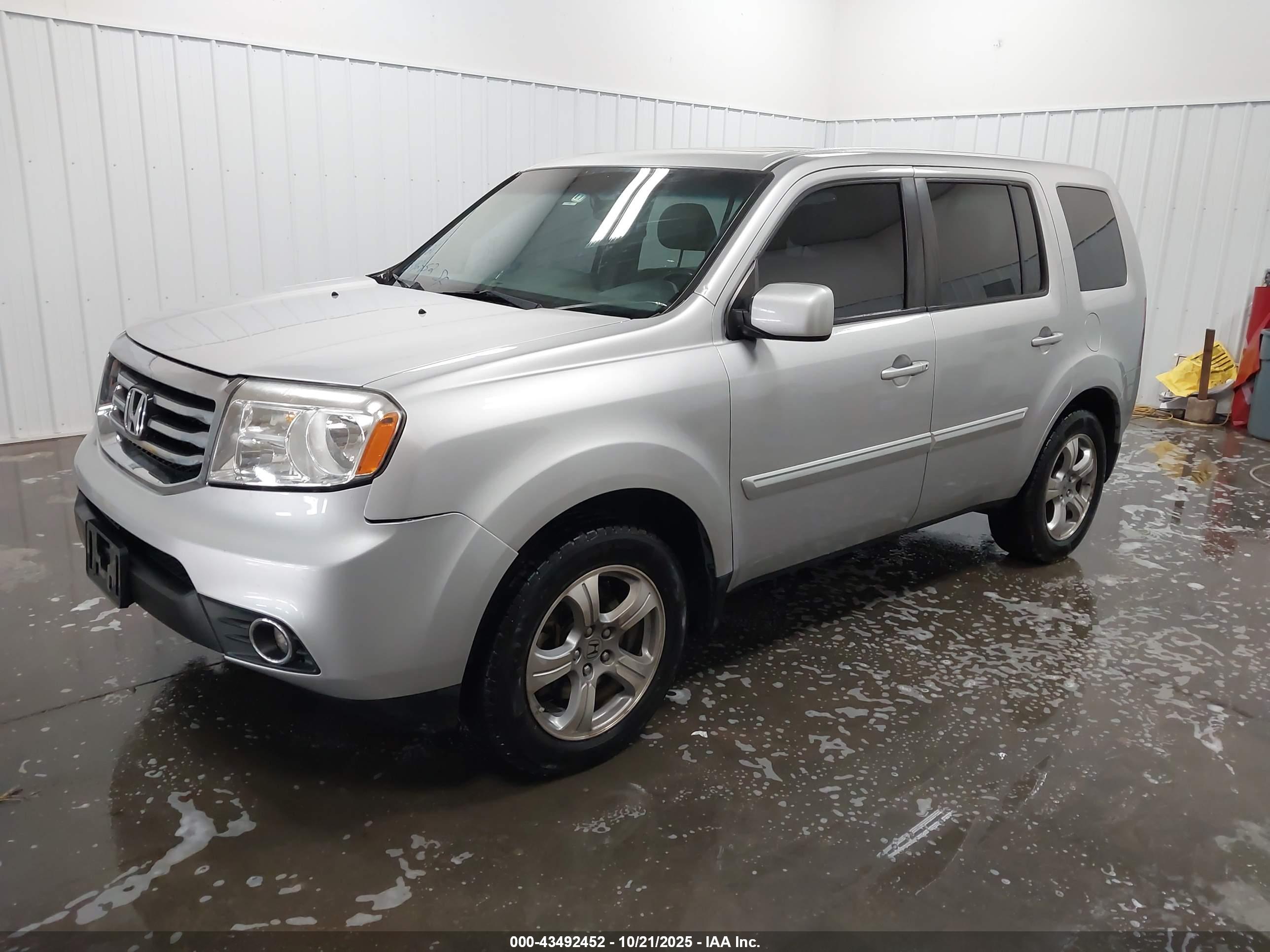 HONDA PILOT image 2