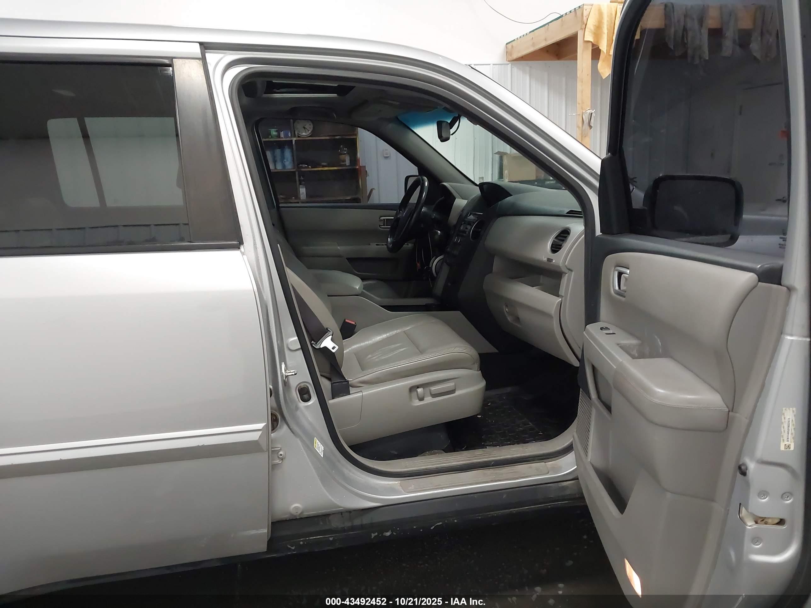 HONDA PILOT image 5