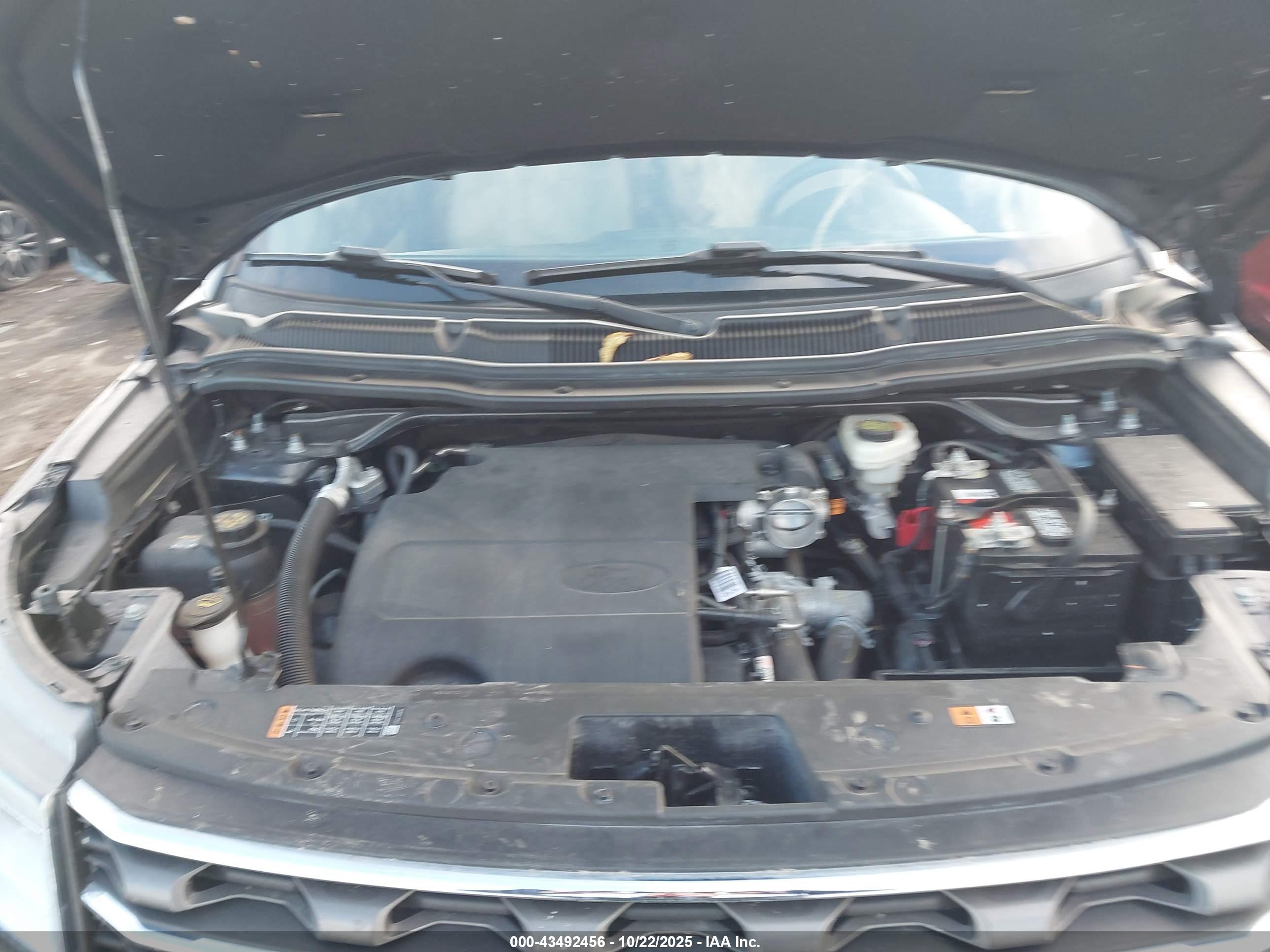 FORD EXPLORER image 10