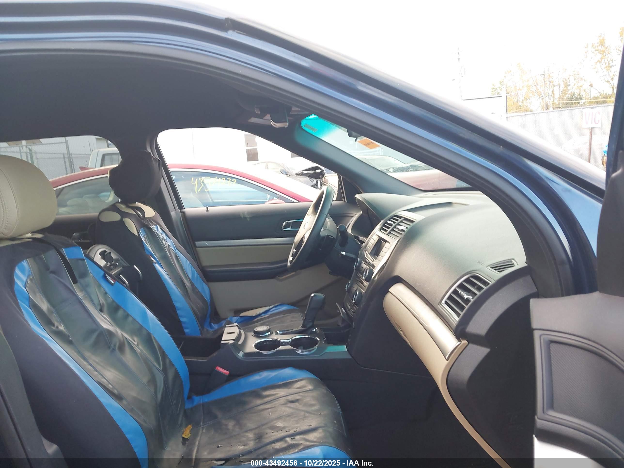 FORD EXPLORER image 5