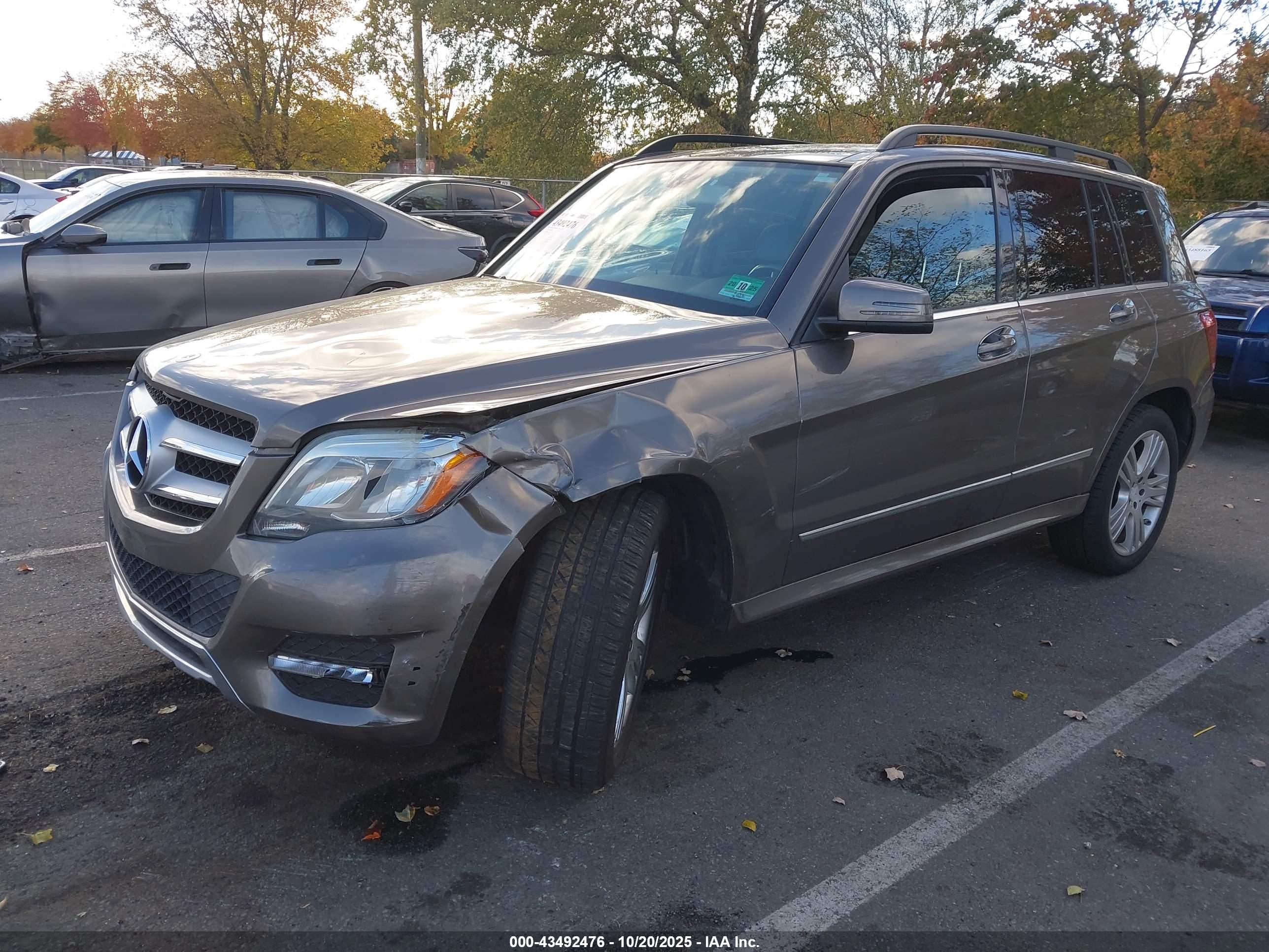 MERCEDES-BENZ GLK image 2