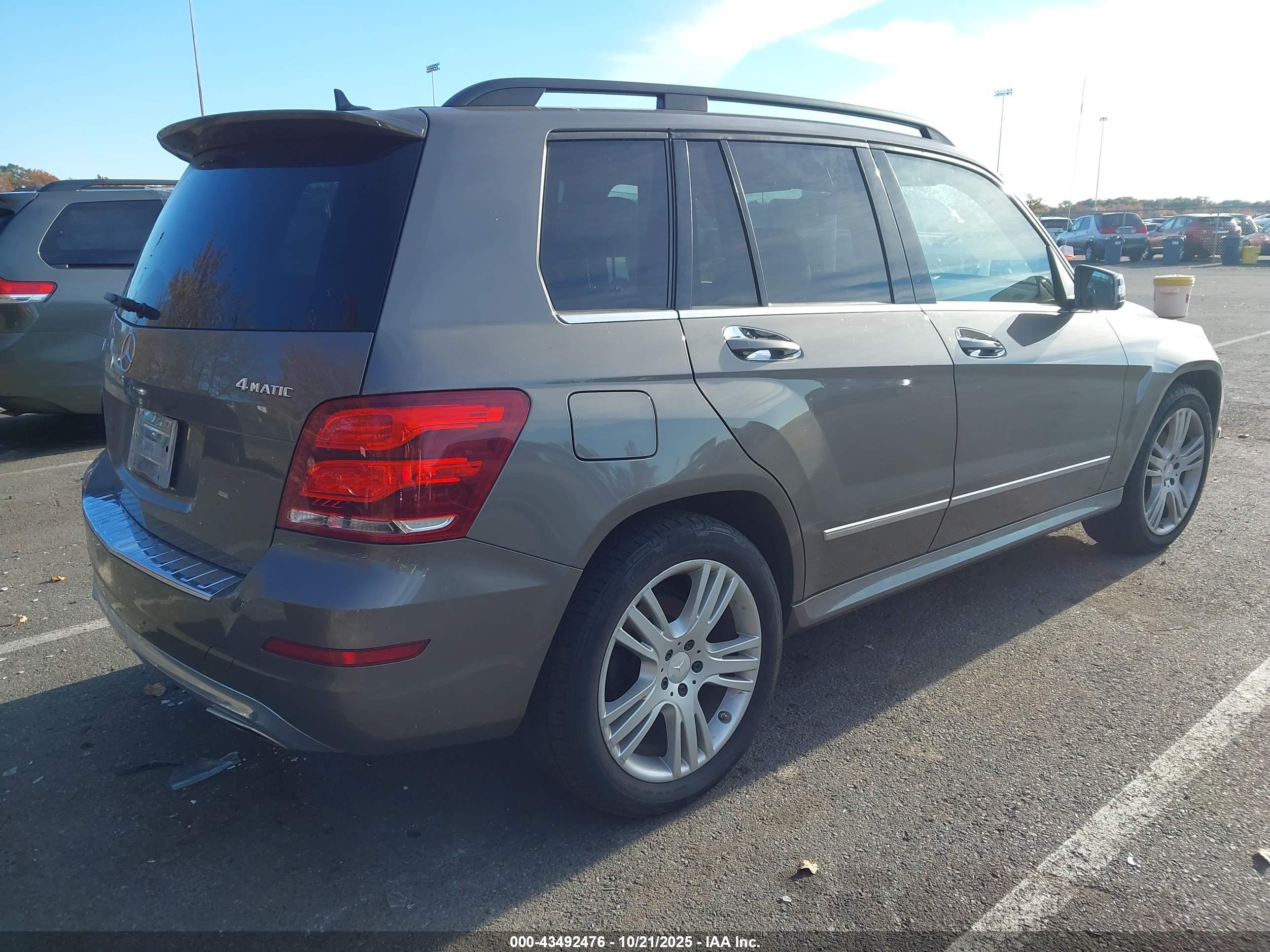 MERCEDES-BENZ GLK image 4