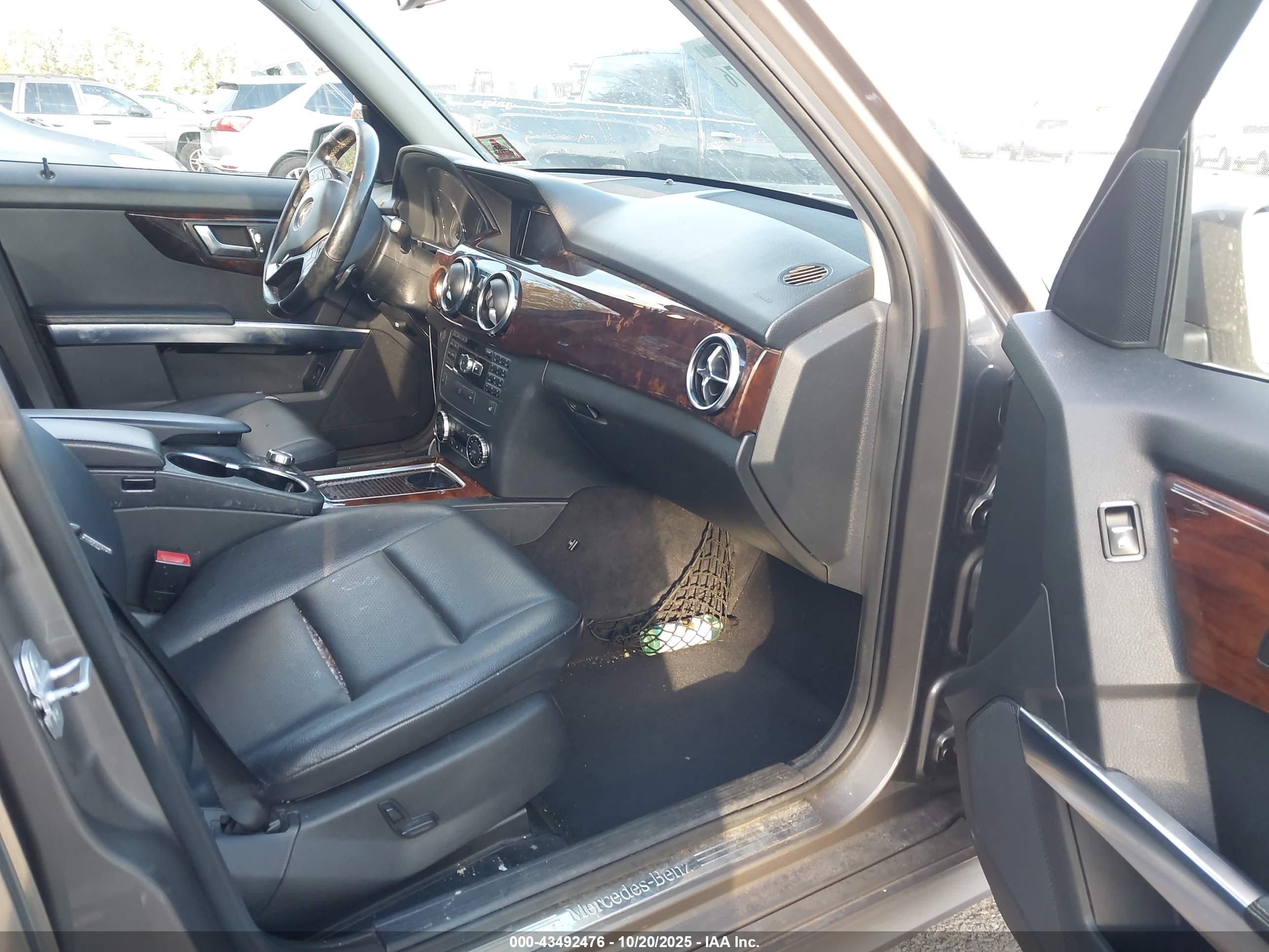 MERCEDES-BENZ GLK image 5