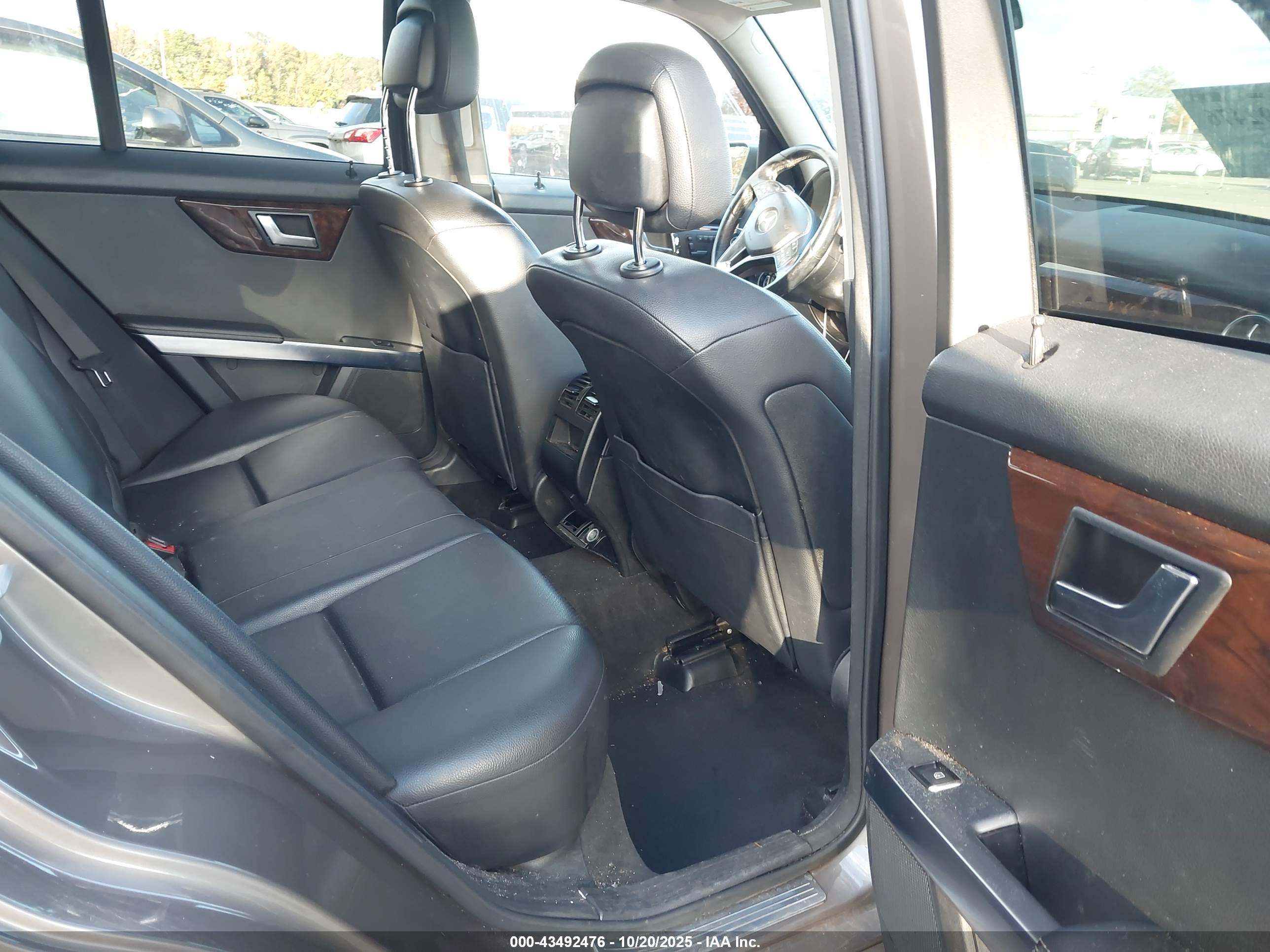 MERCEDES-BENZ GLK image 8
