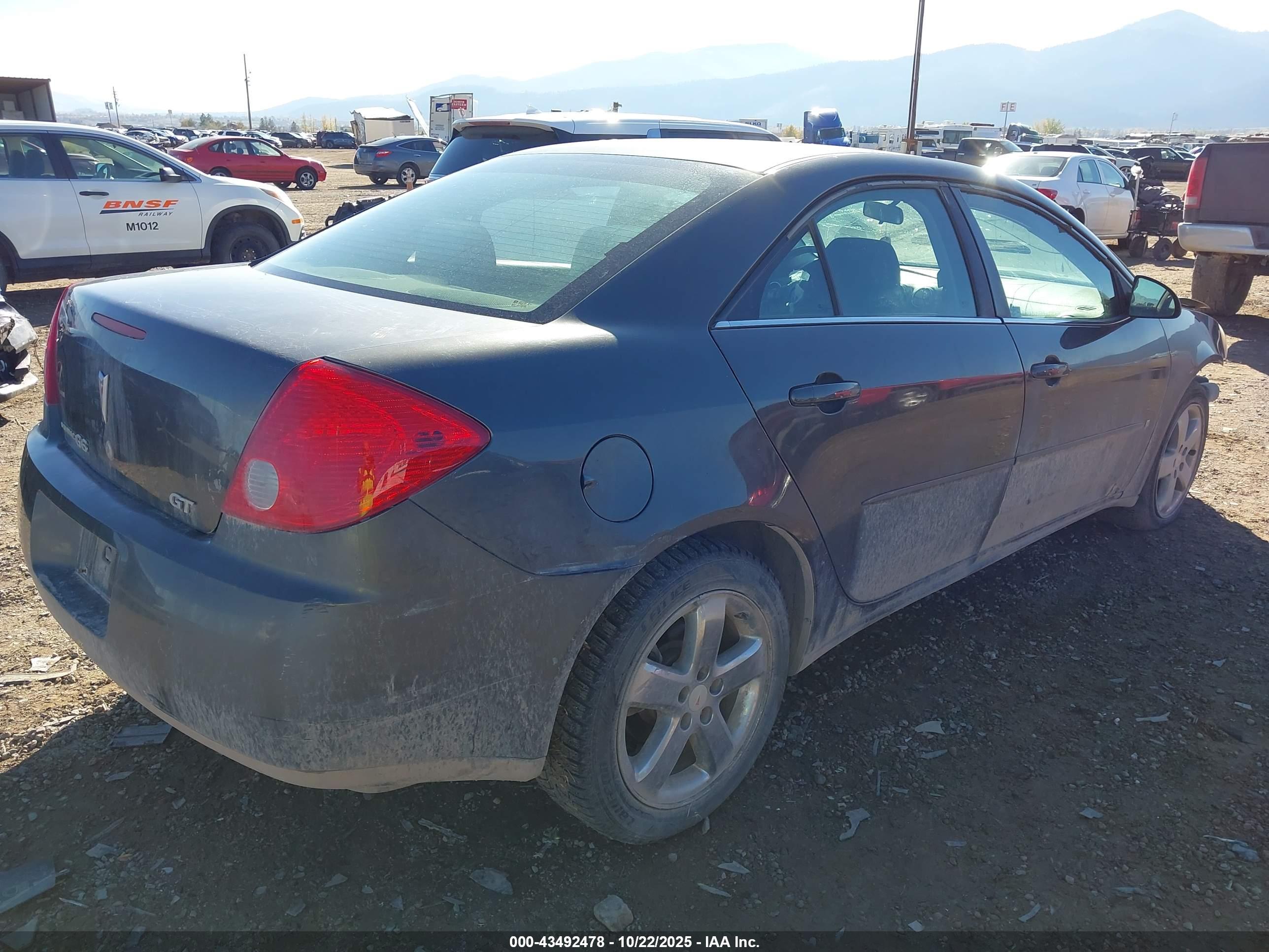 PONTIAC G6 image 4