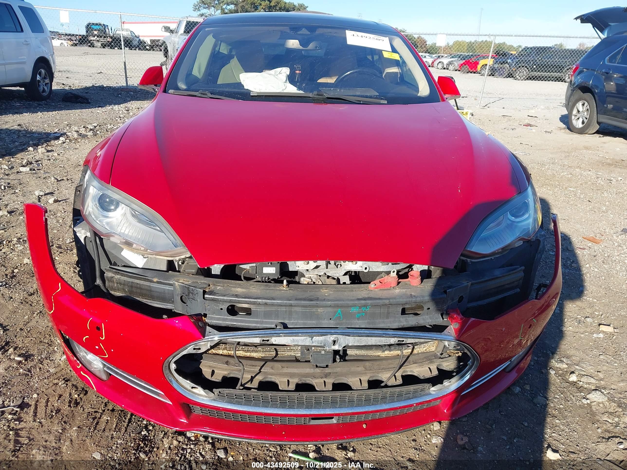 TESLA MODEL image 6