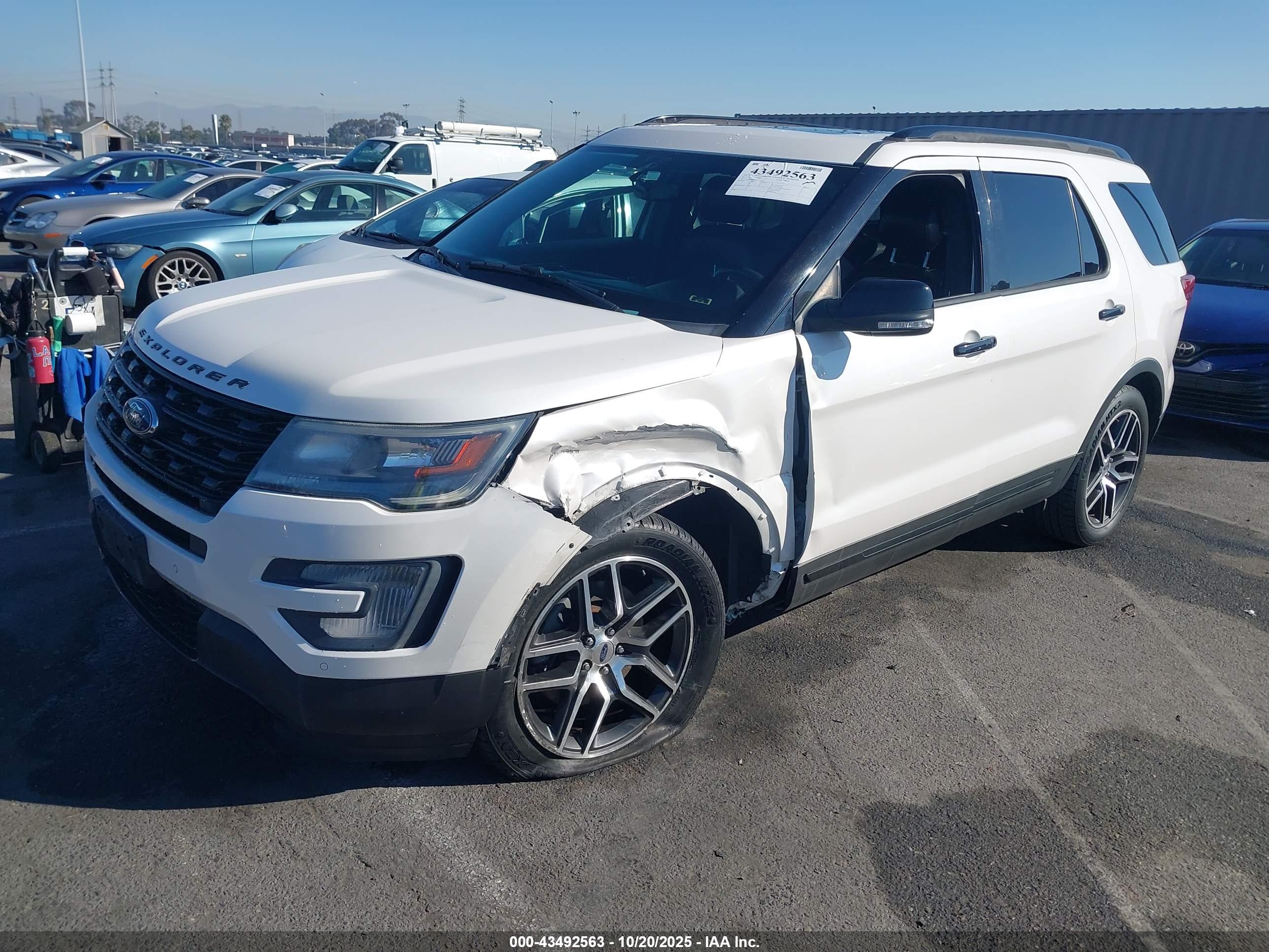 FORD EXPLORER image 2