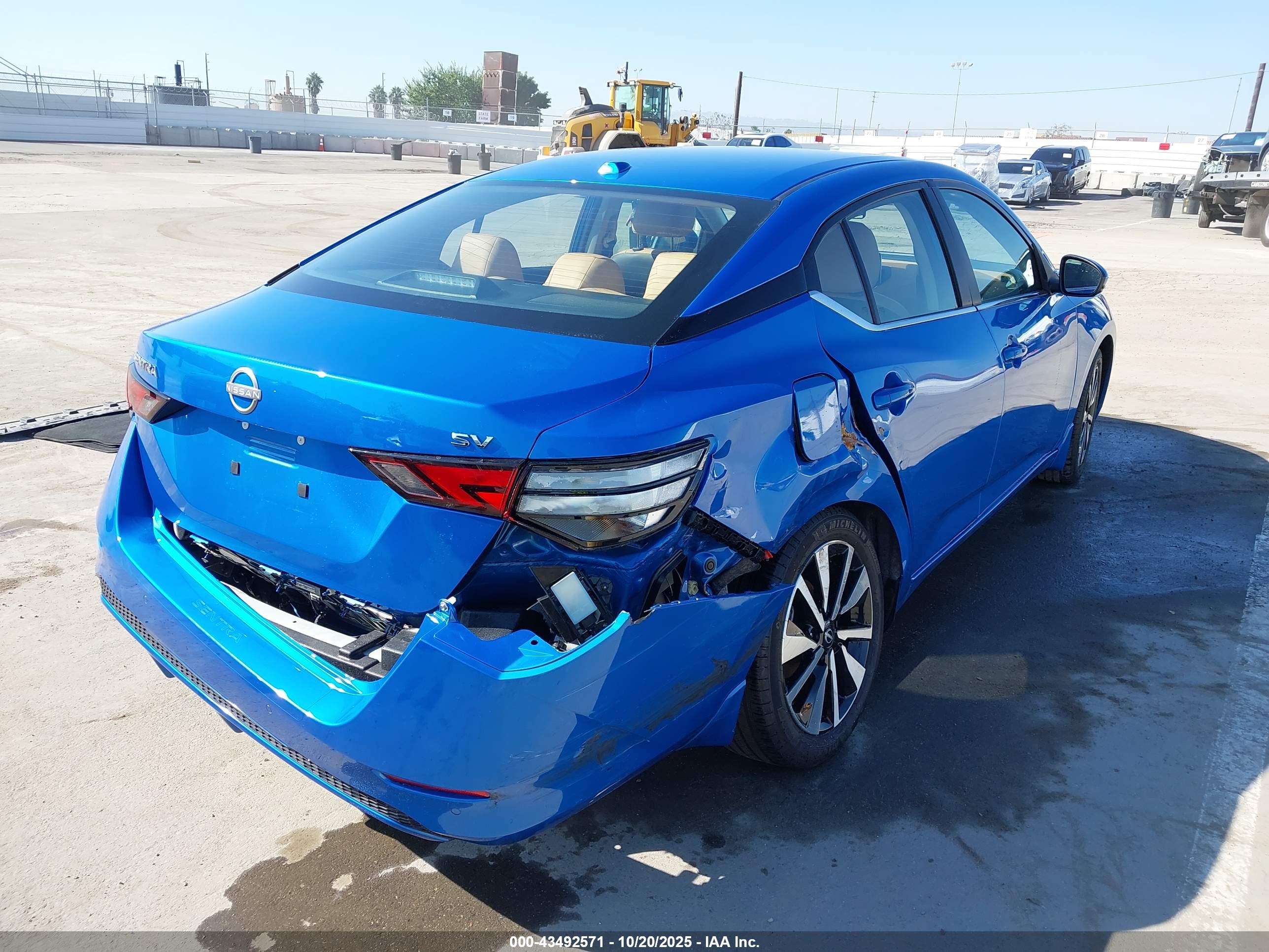 NISSAN SENTRA image 6