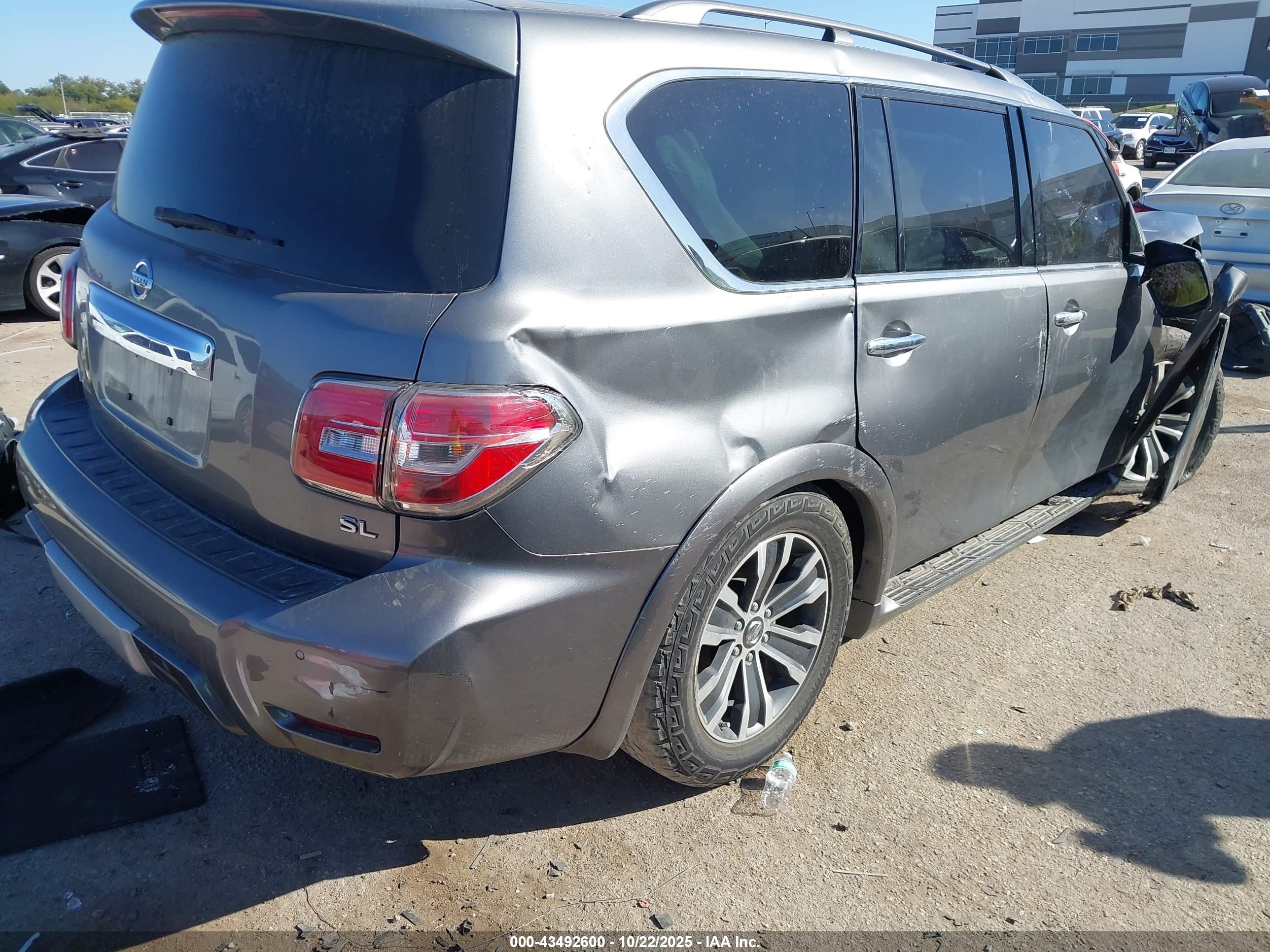 NISSAN ARMADA image 4