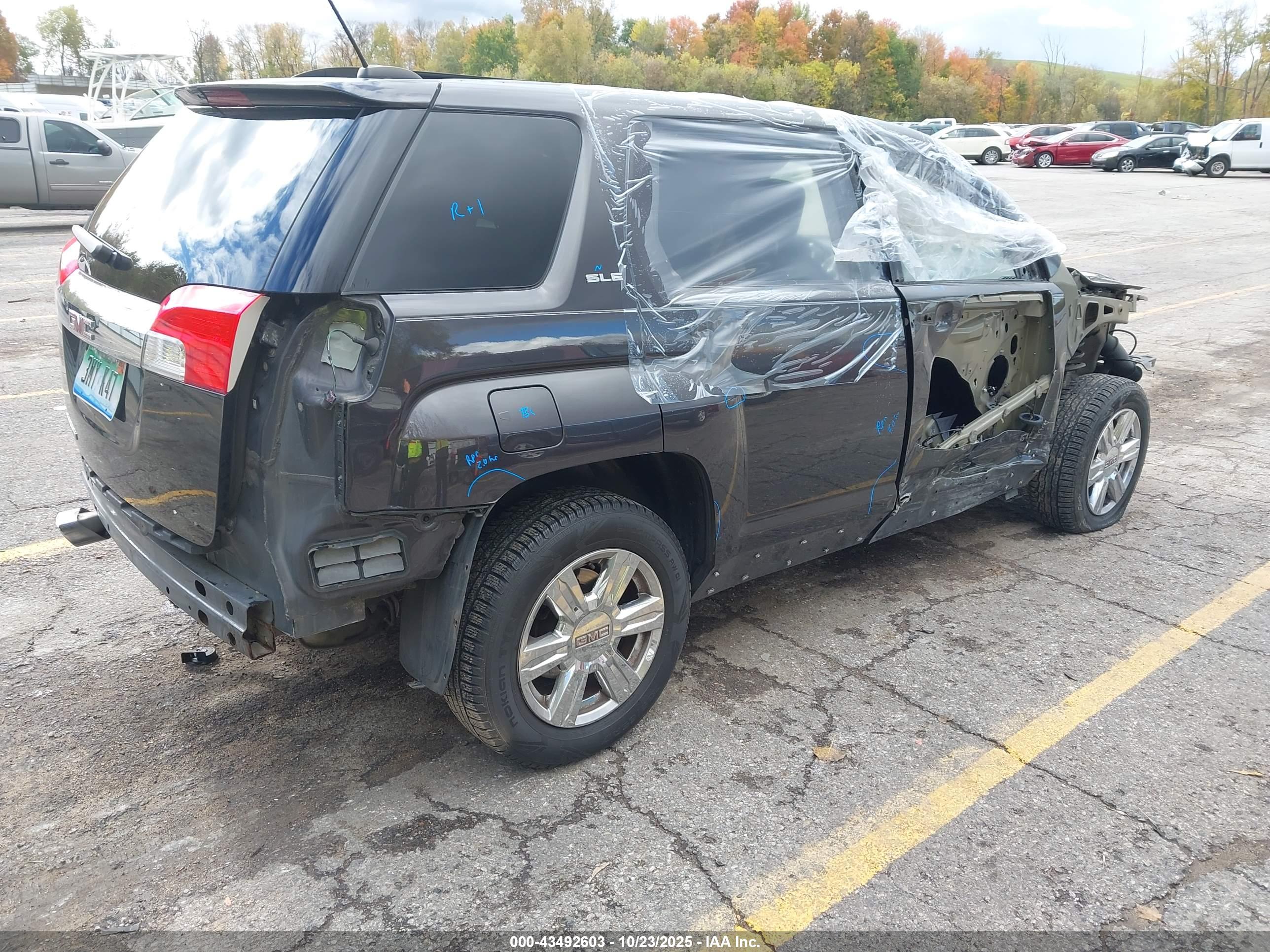 GMC TERRAIN image 4