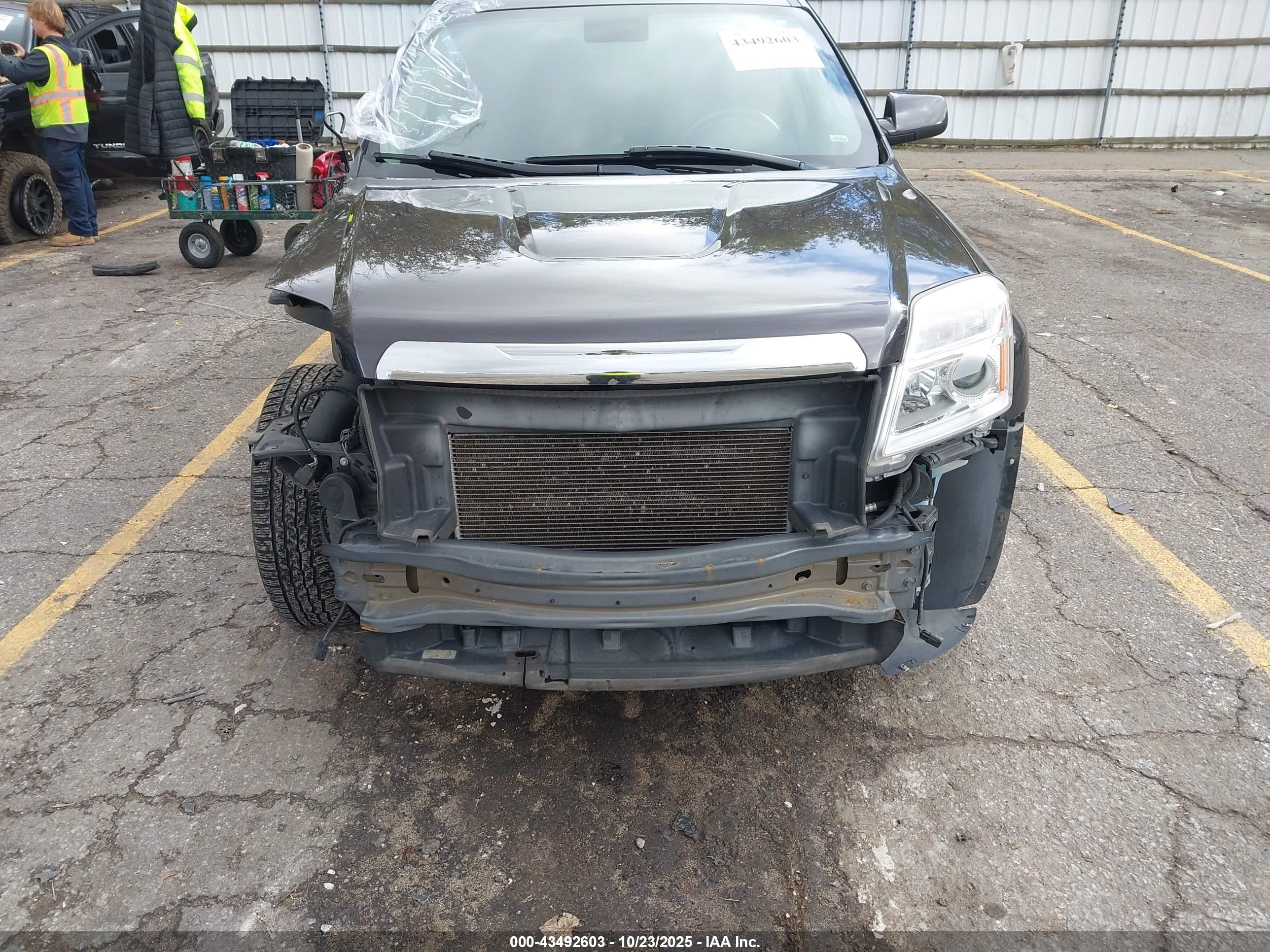 GMC TERRAIN image 6