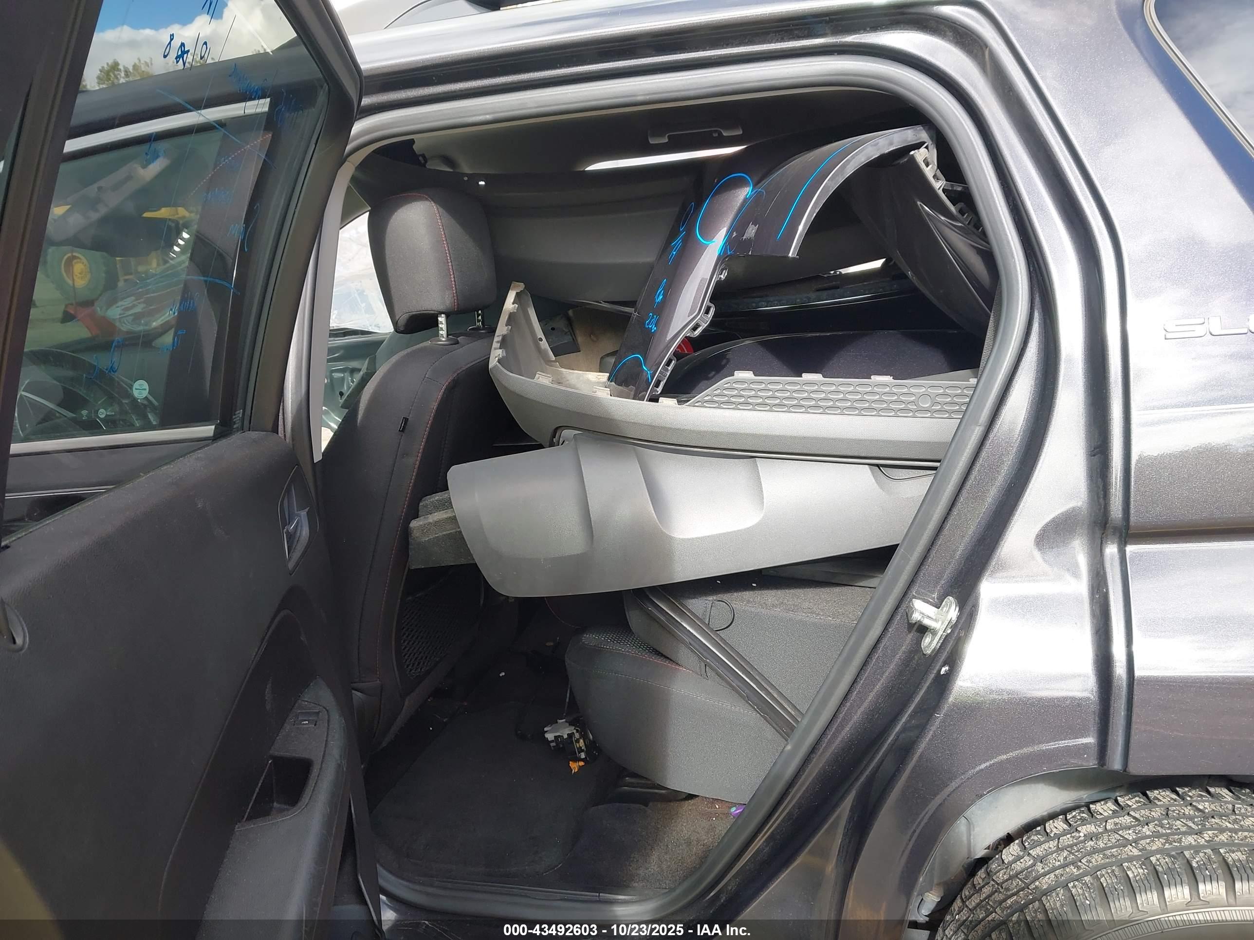 GMC TERRAIN image 8
