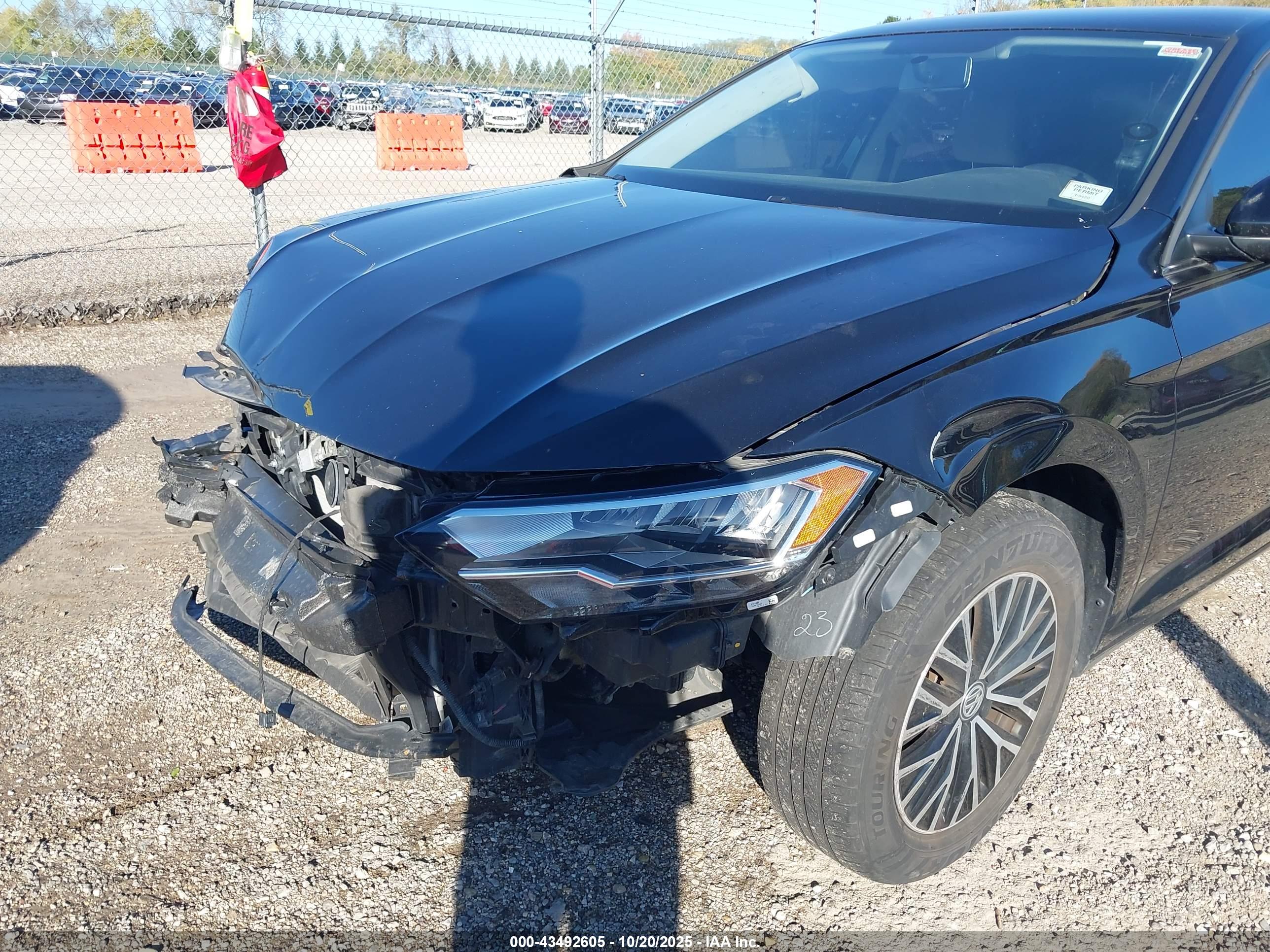 VOLKSWAGEN JETTA image 6