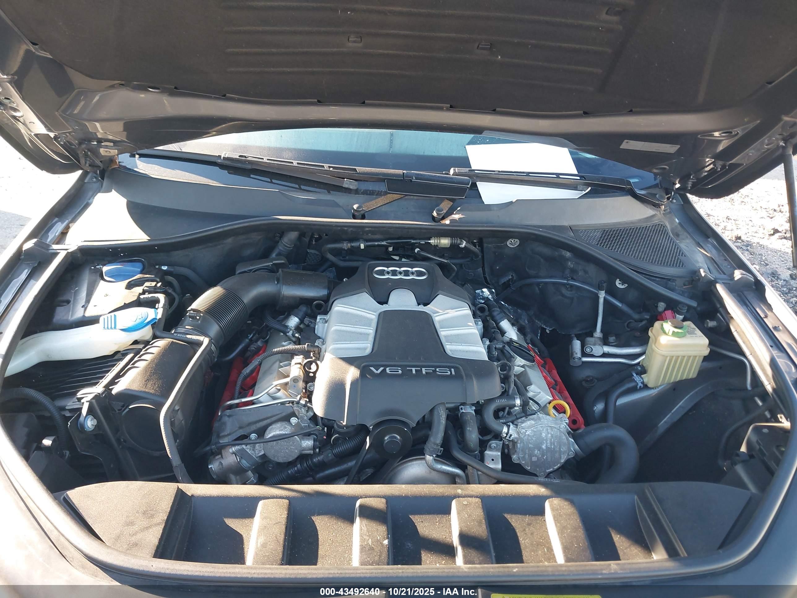 AUDI Q7 image 10