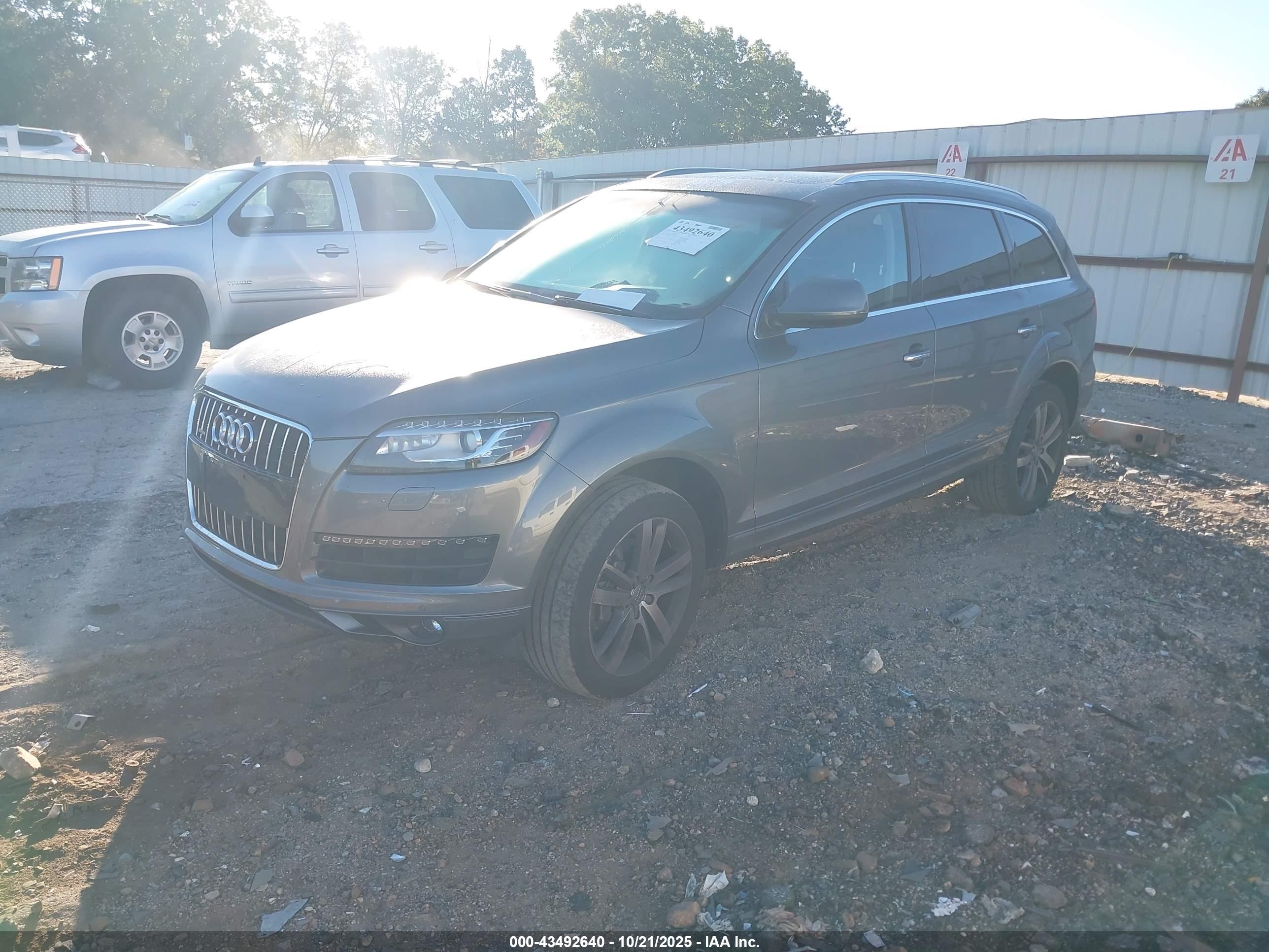 AUDI Q7 image 2