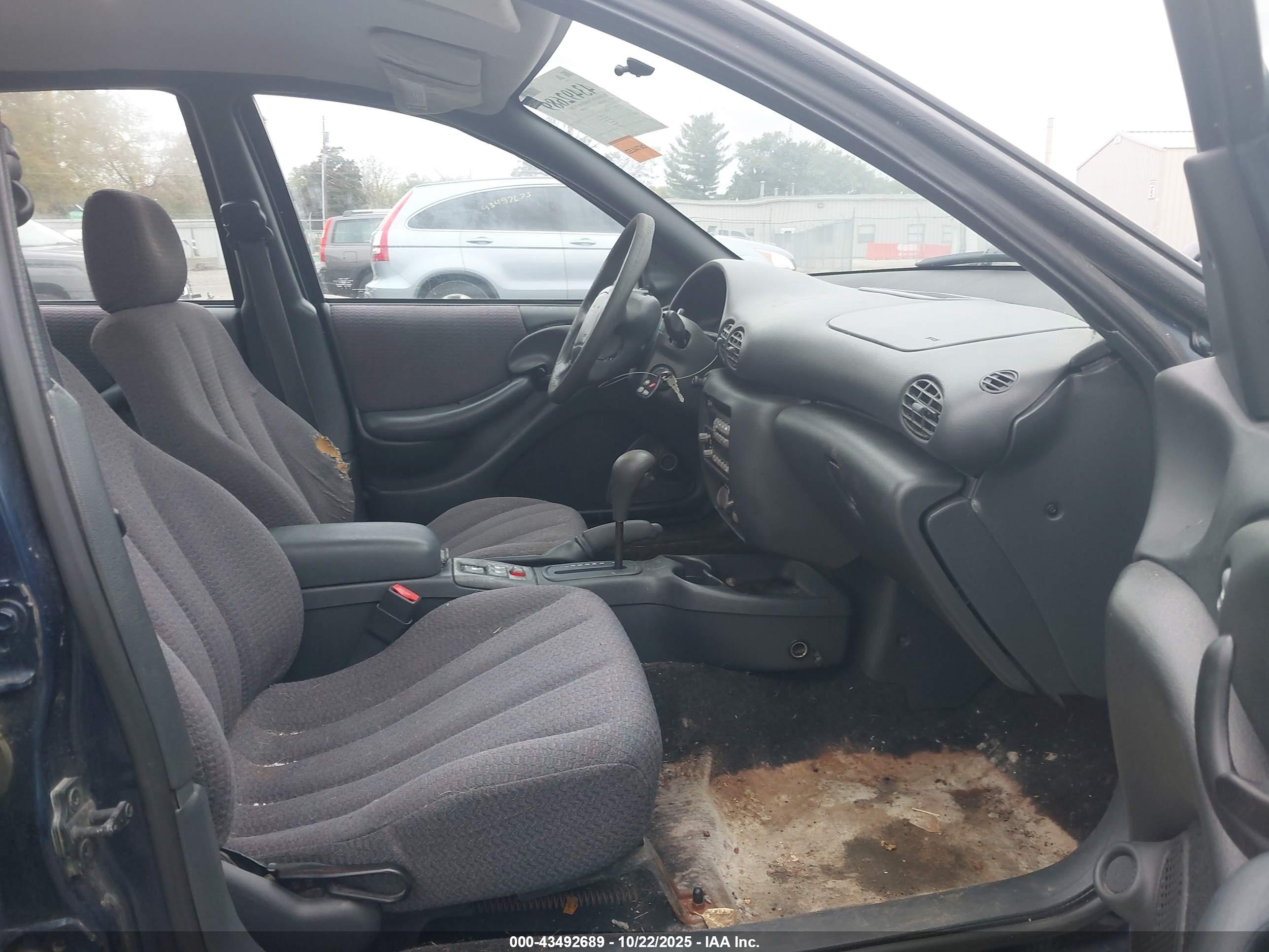 PONTIAC SUNFIRE image 5