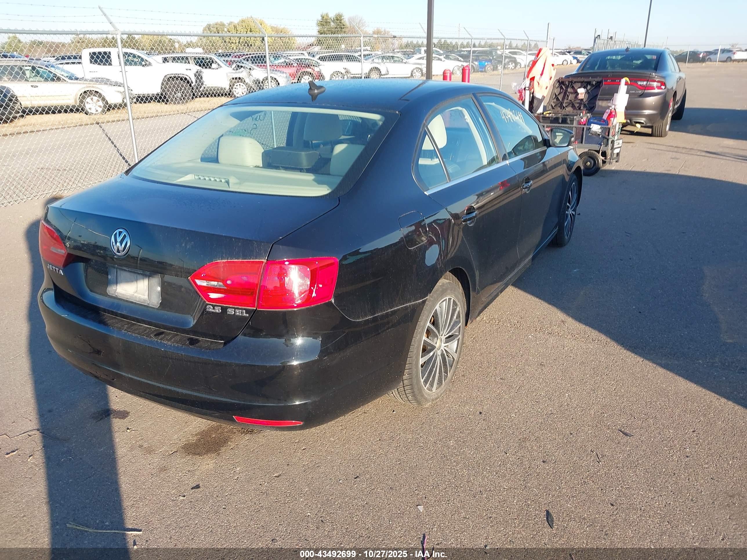 VOLKSWAGEN JETTA image 4