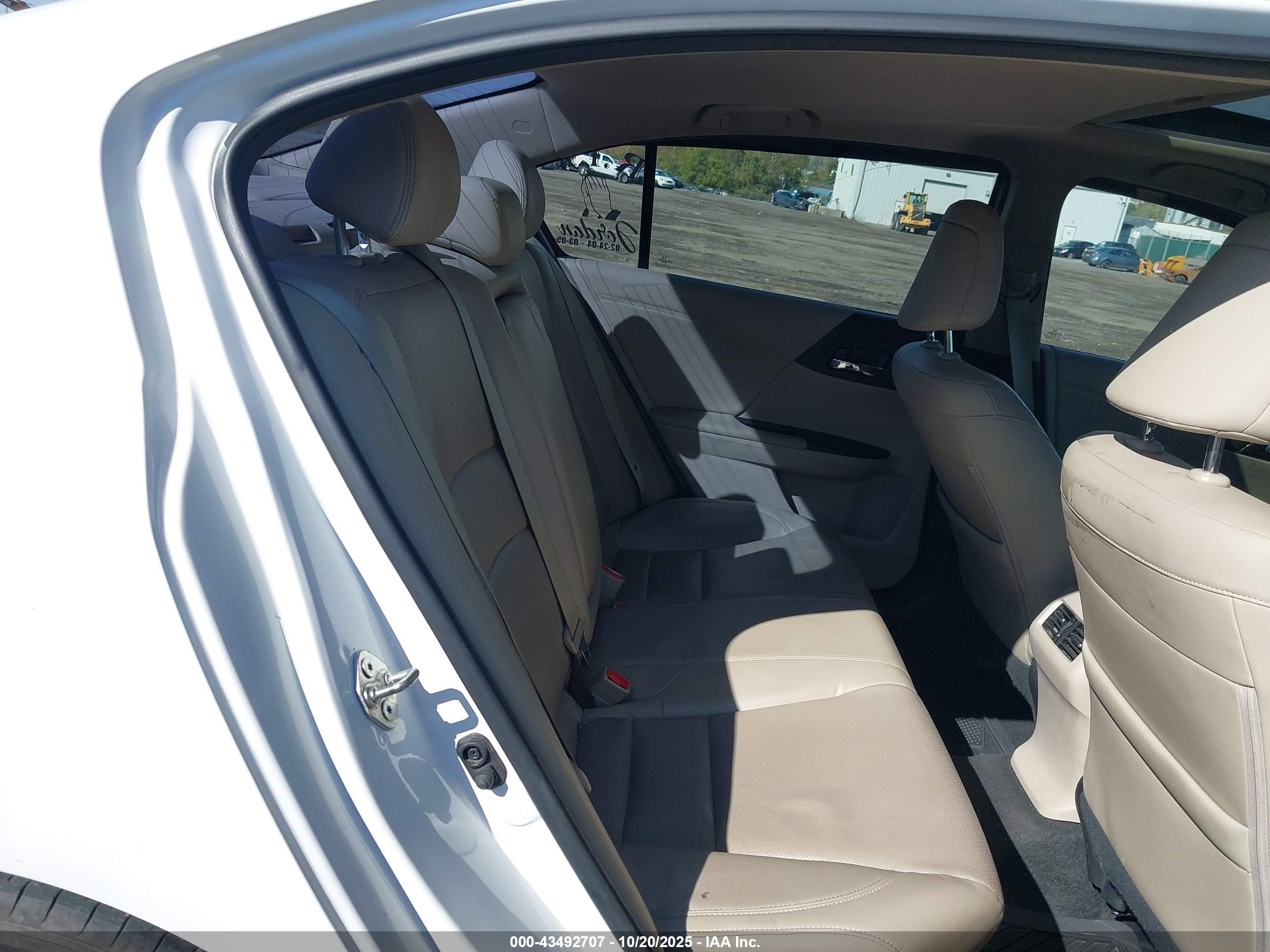 HONDA ACCORD image 8