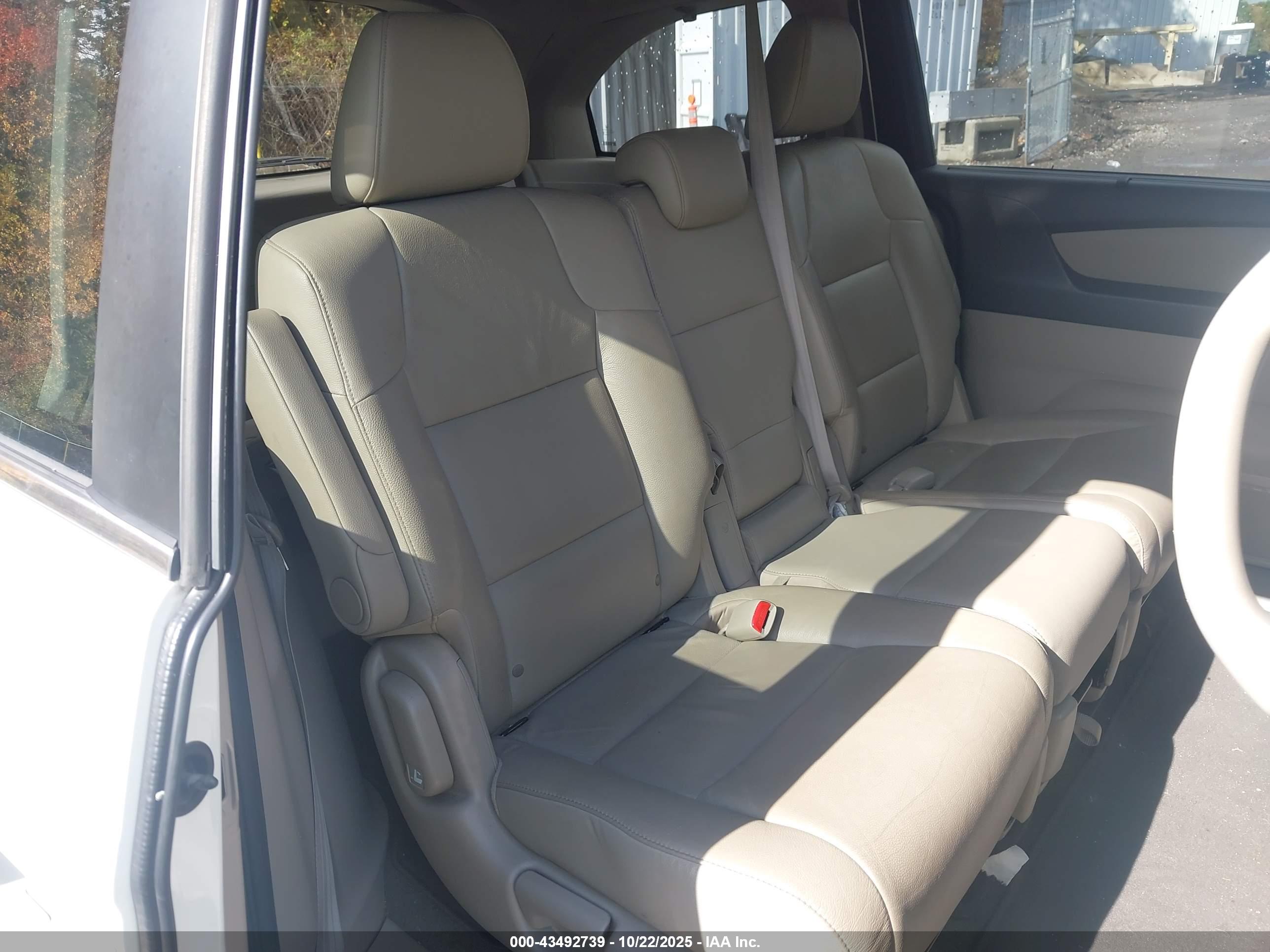 HONDA ODYSSEY image 8