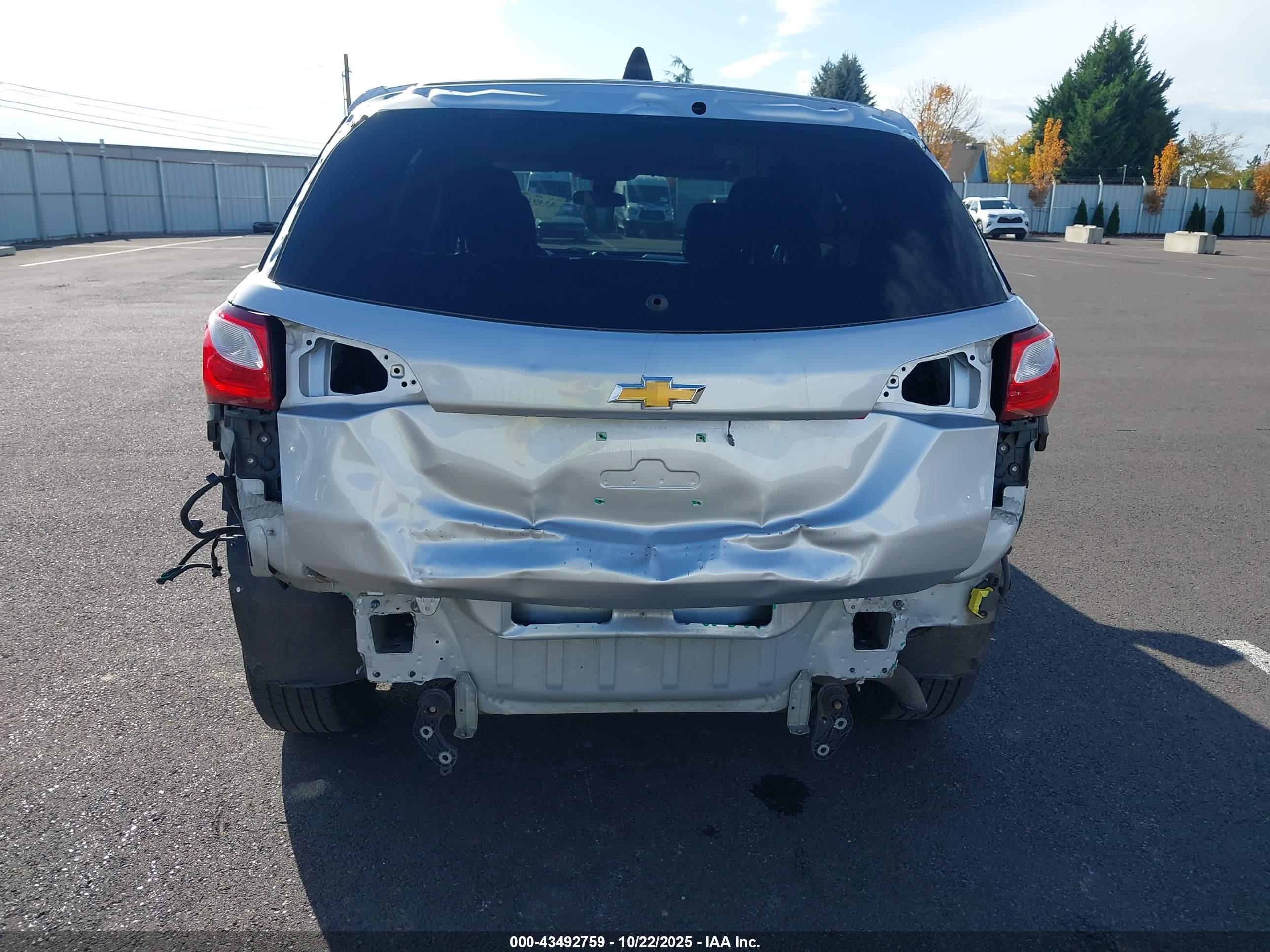 CHEVROLET EQUINOX image 6