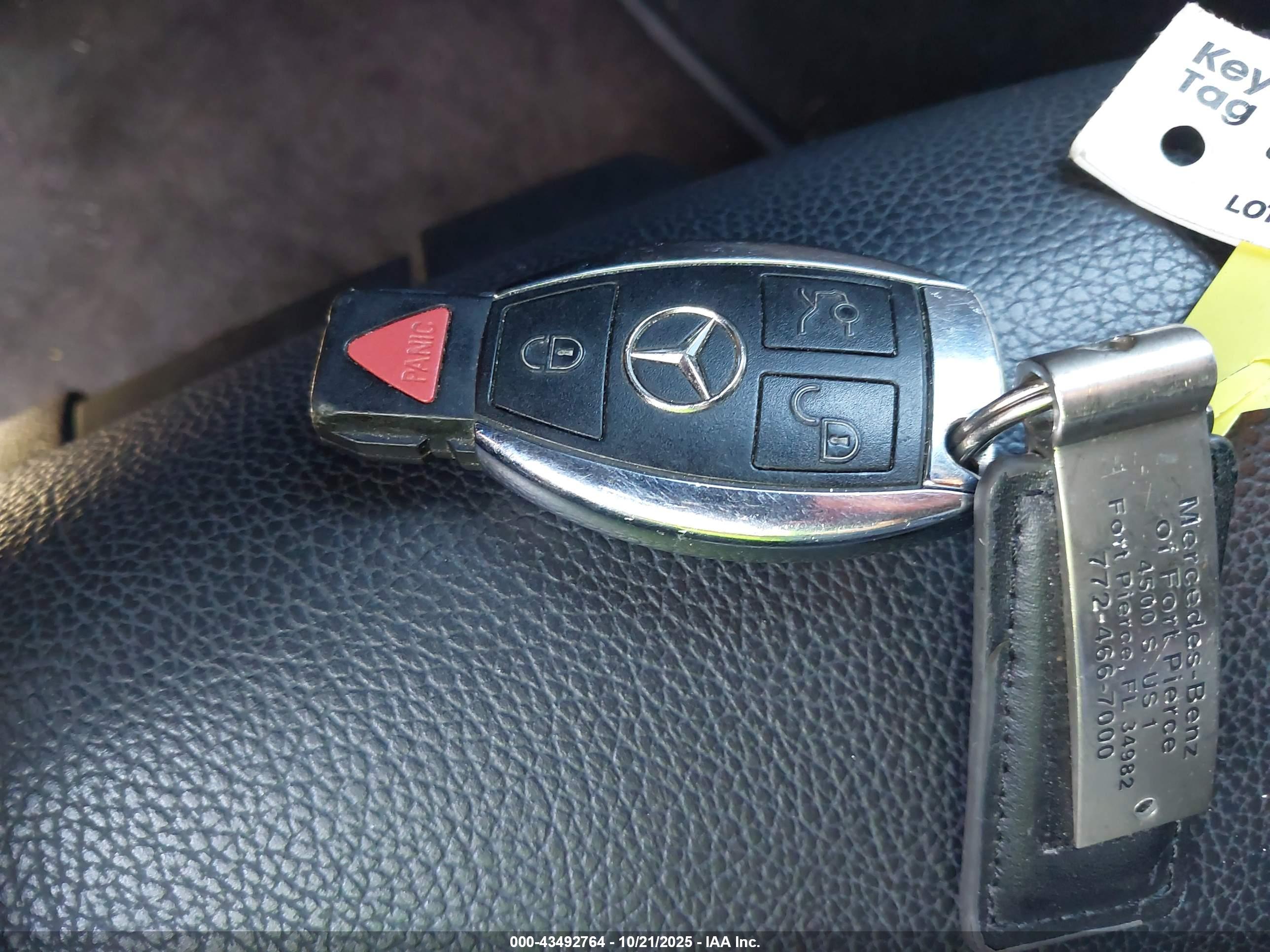 MERCEDES-BENZ E image 11