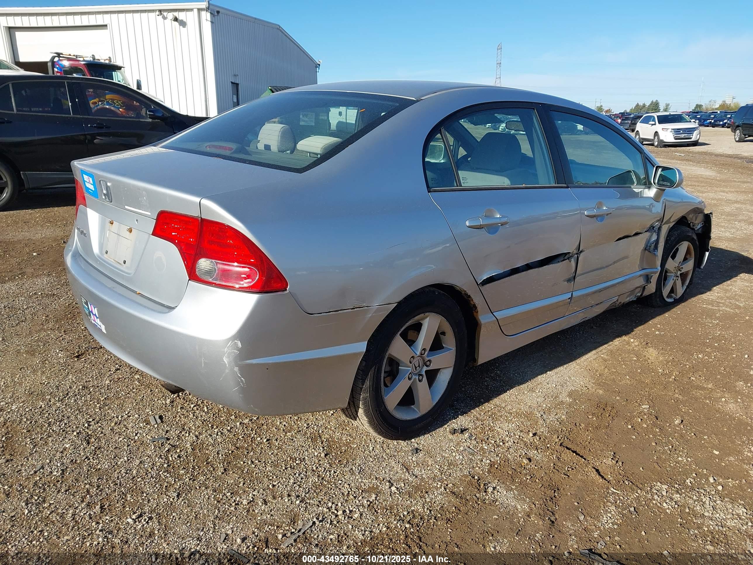 HONDA CIVIC image 4