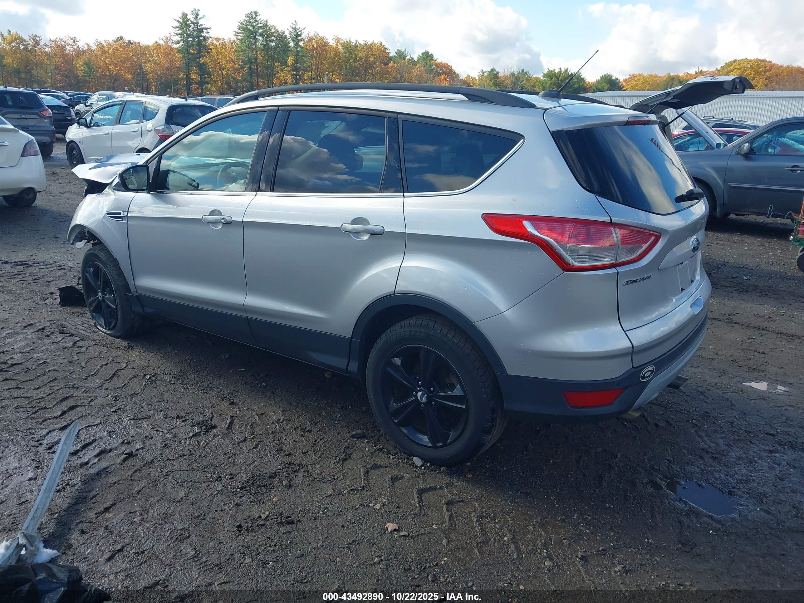 FORD ESCAPE image 3