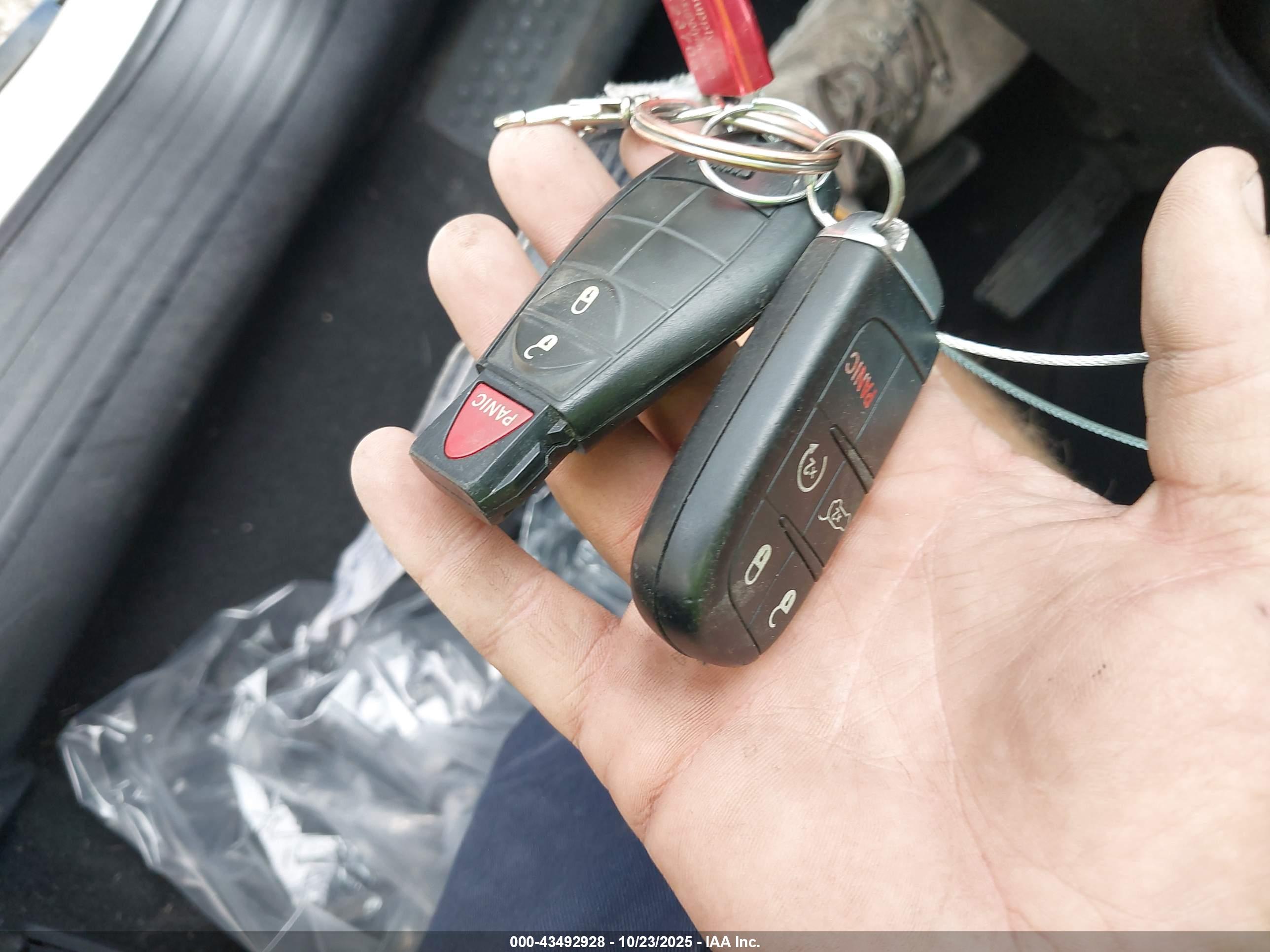 JEEP CHEROKEE image 11