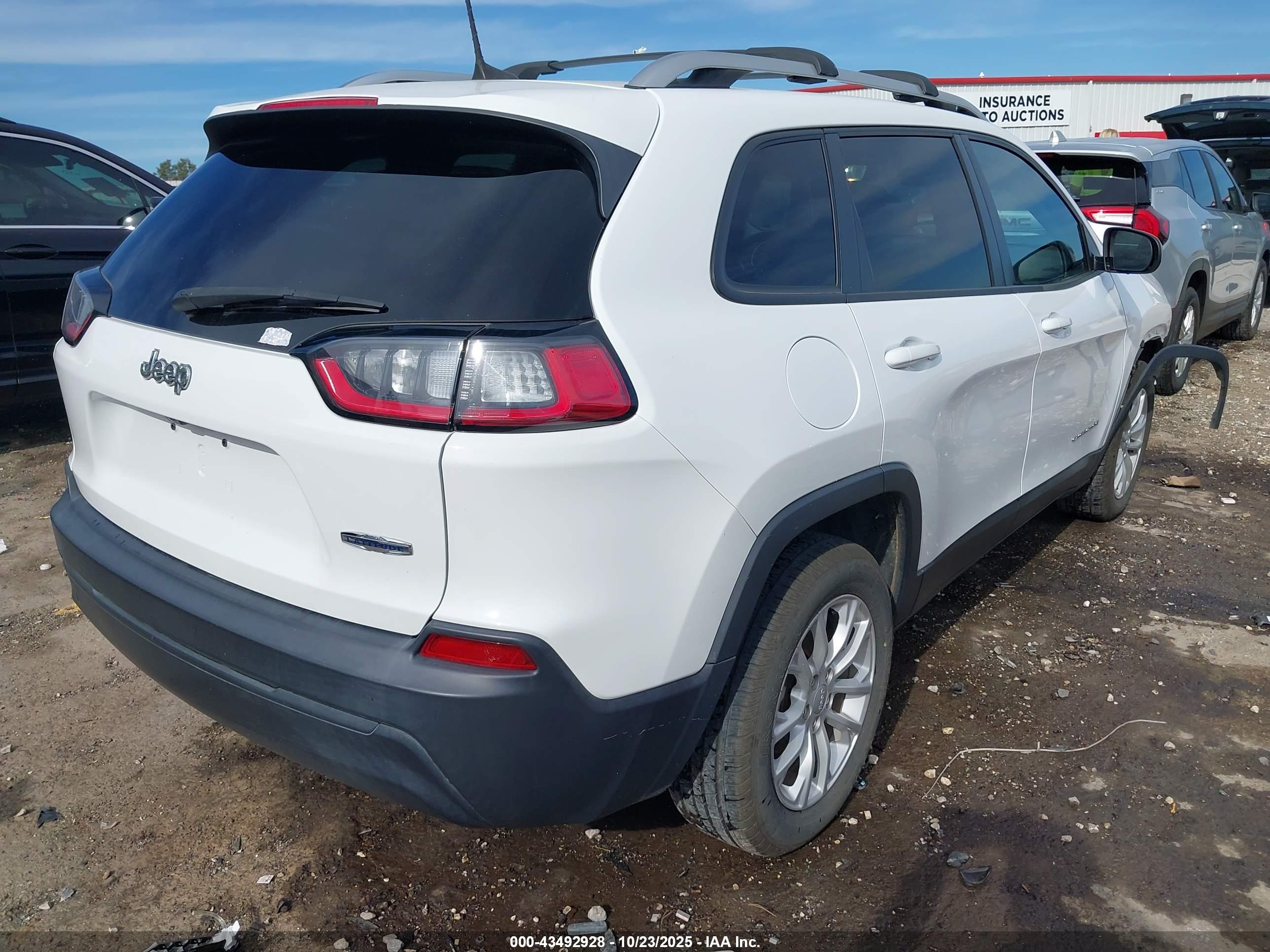 JEEP CHEROKEE image 4