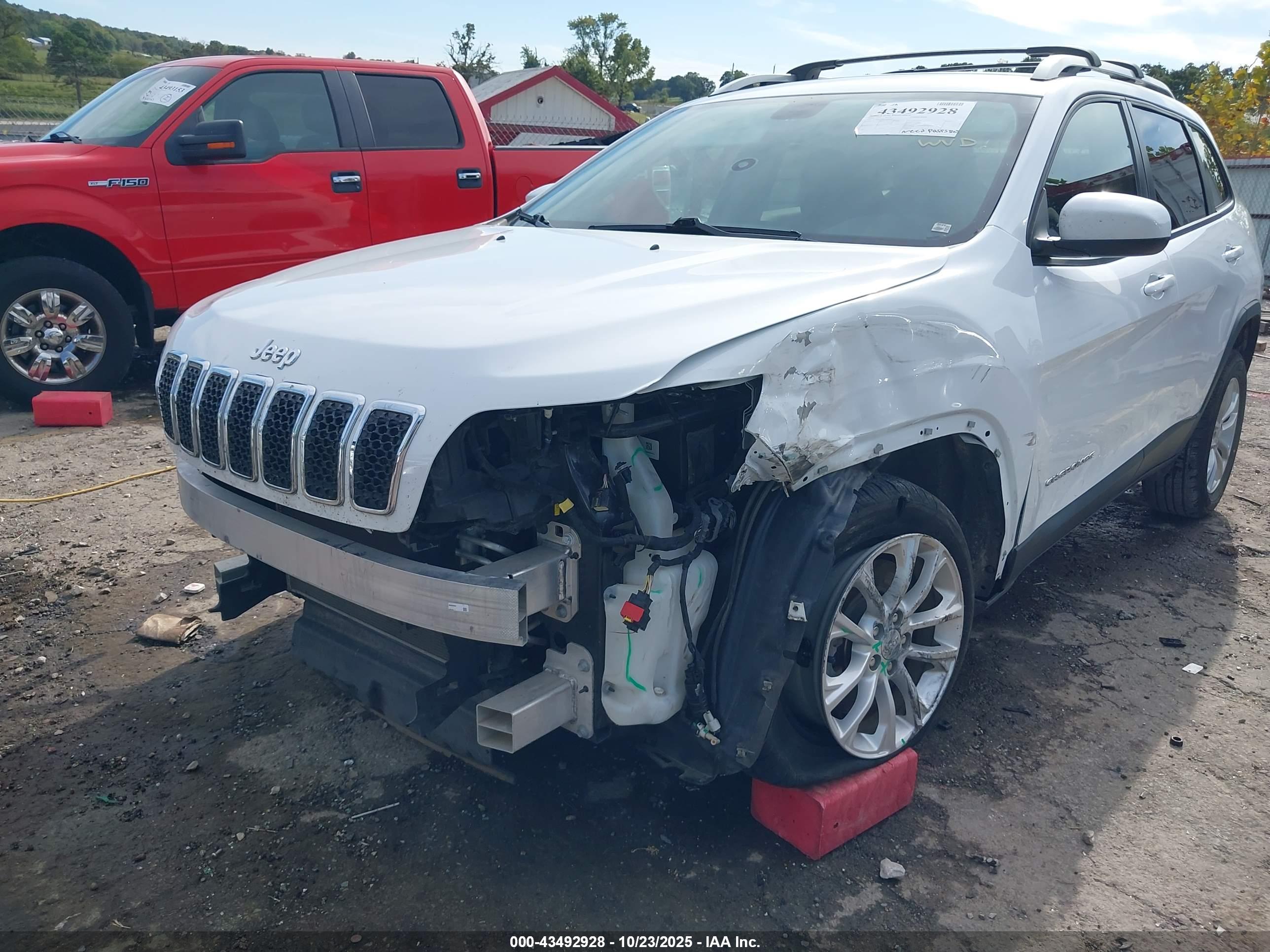 JEEP CHEROKEE image 6