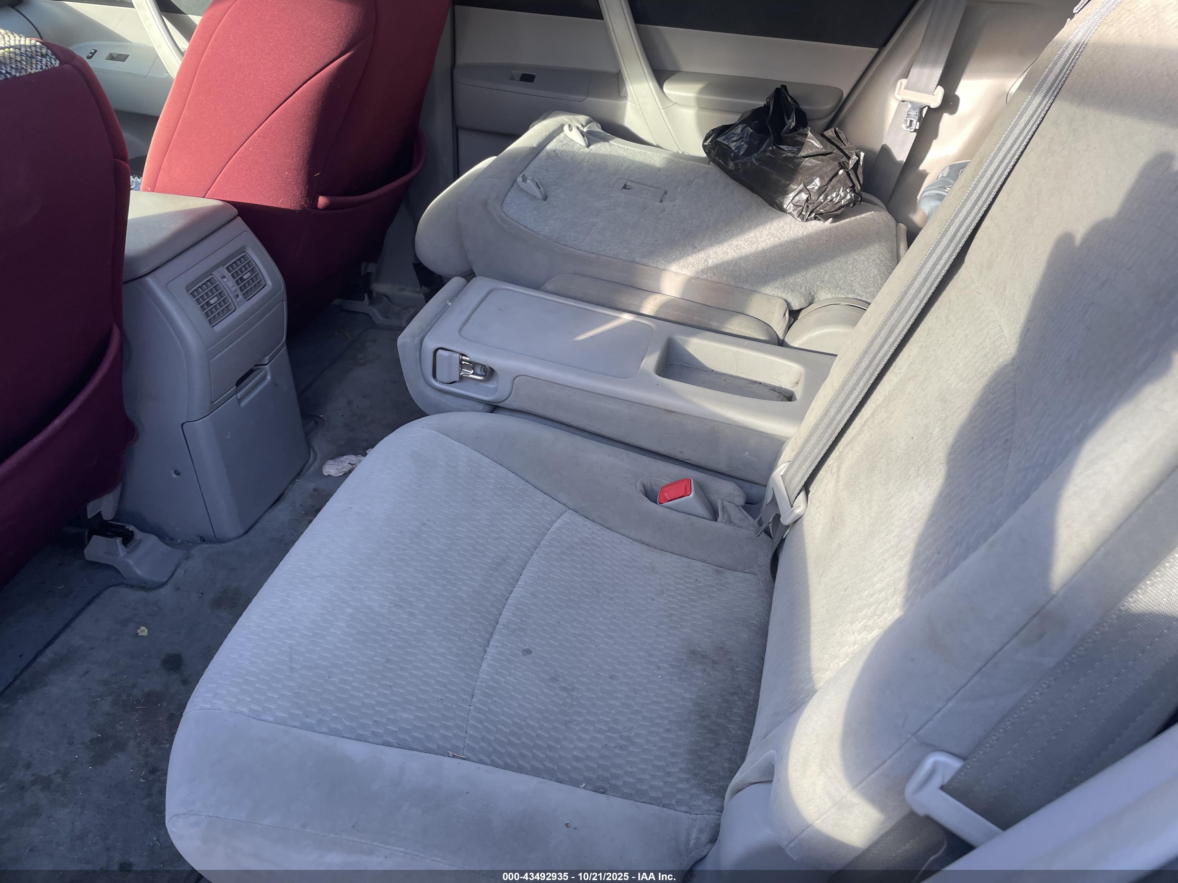 TOYOTA HIGHLANDER image 8
