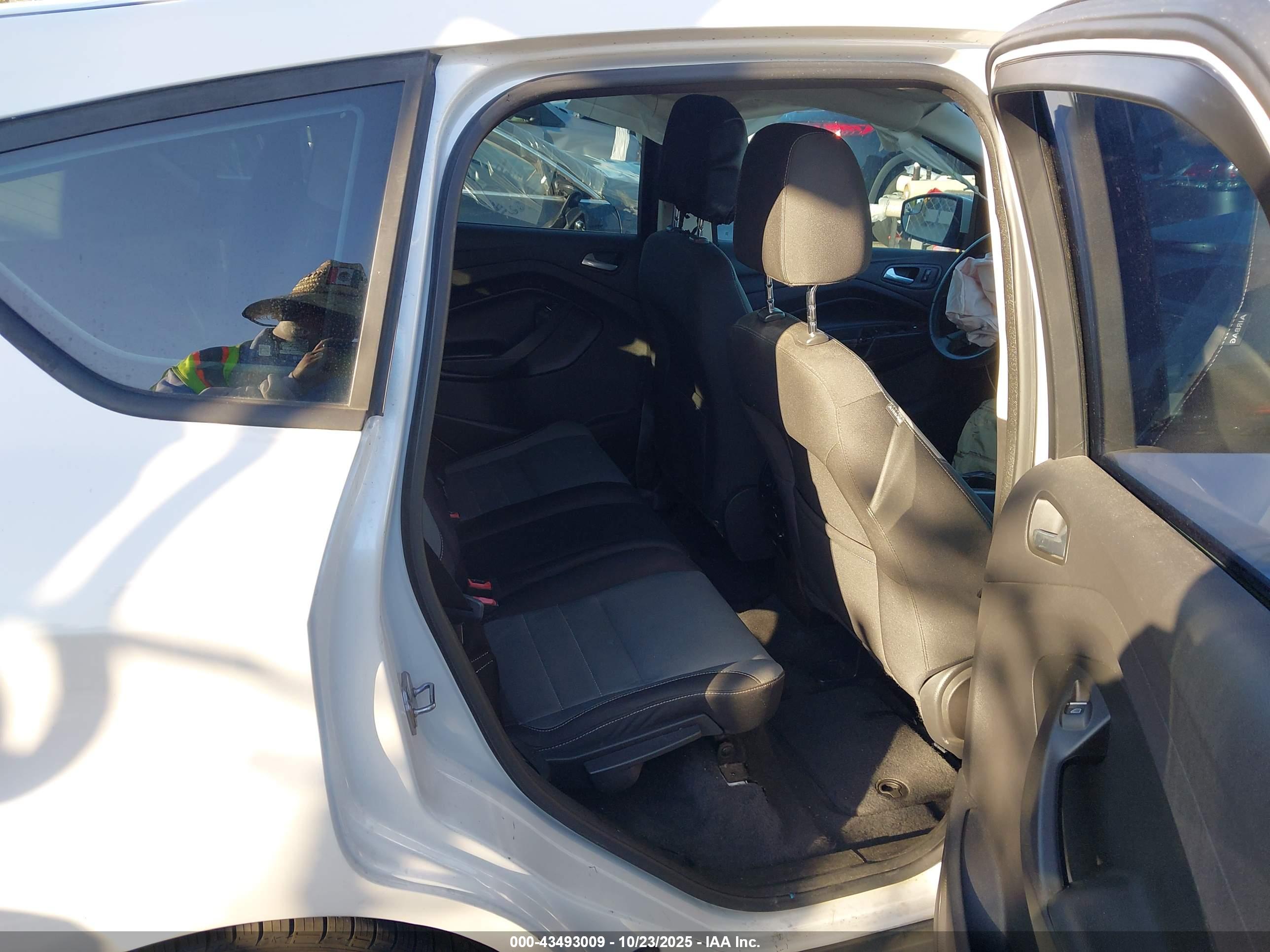 FORD C-MAX image 8