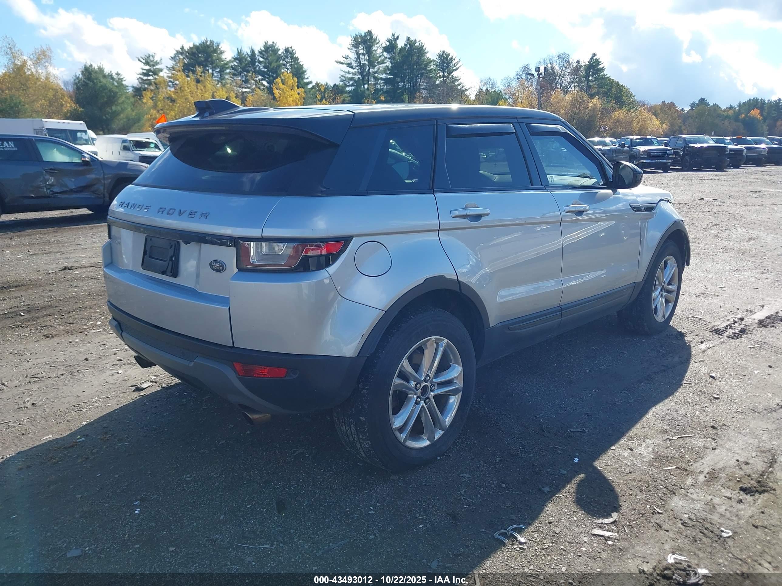 LAND ROVER image 4
