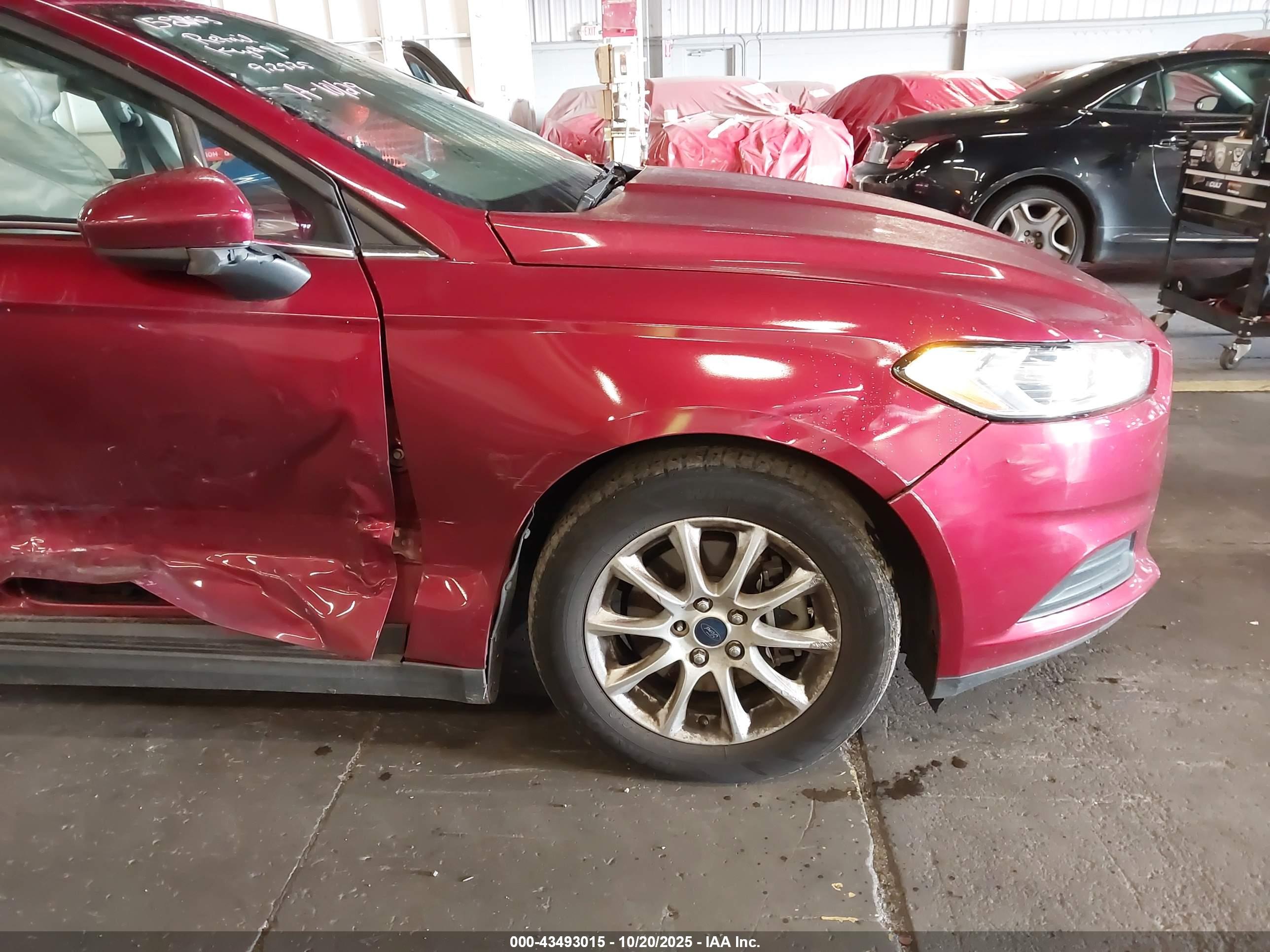 FORD FUSION image 6