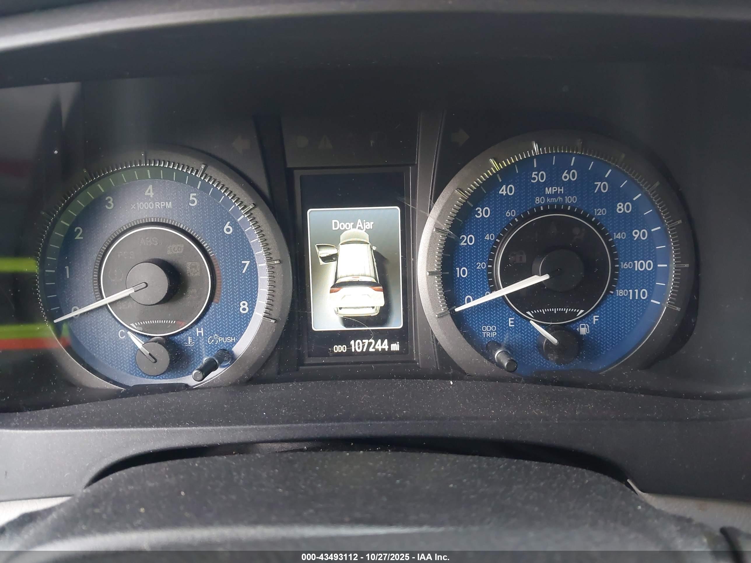 TOYOTA SIENNA image 7