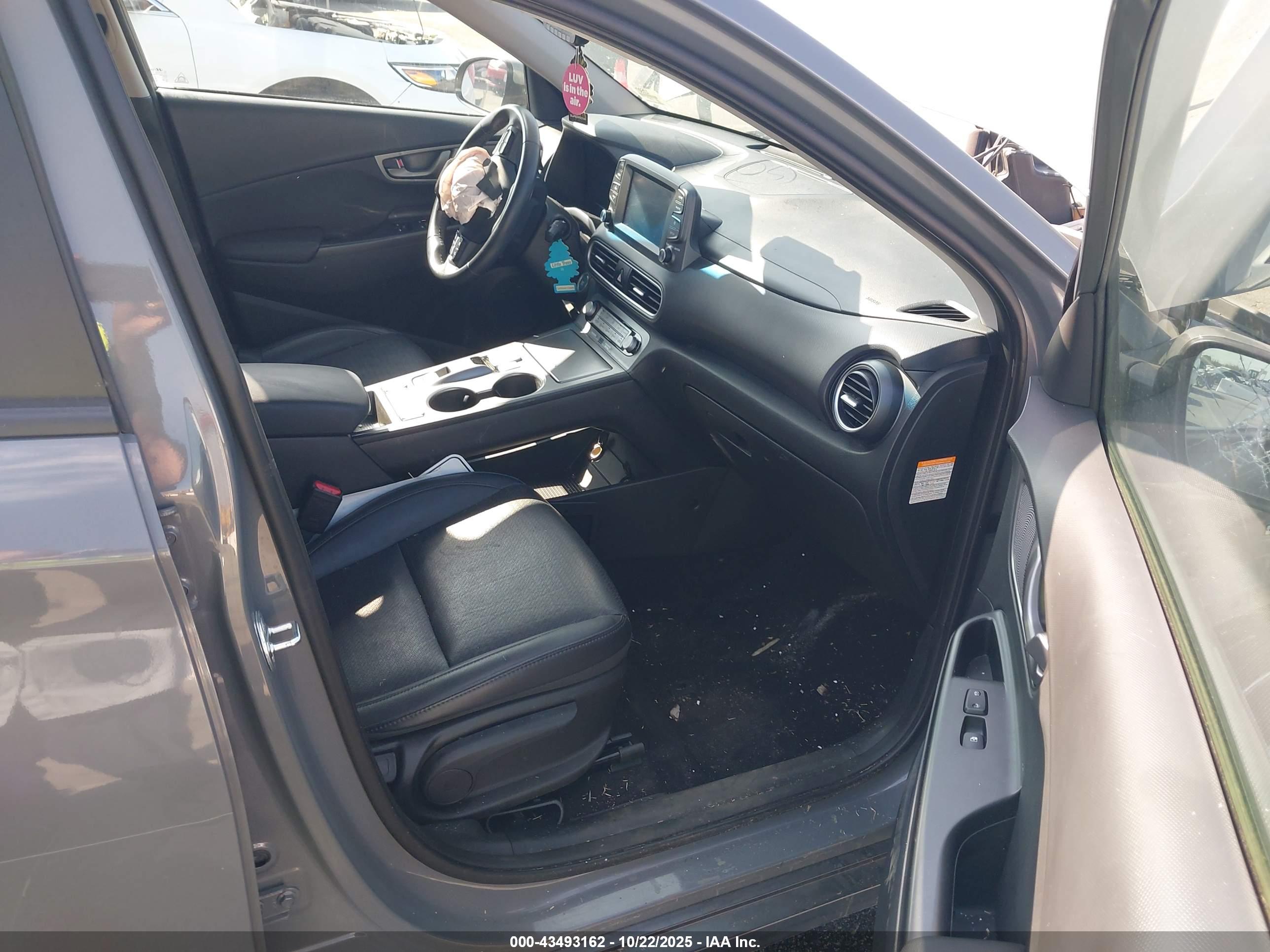 HYUNDAI KONA image 5