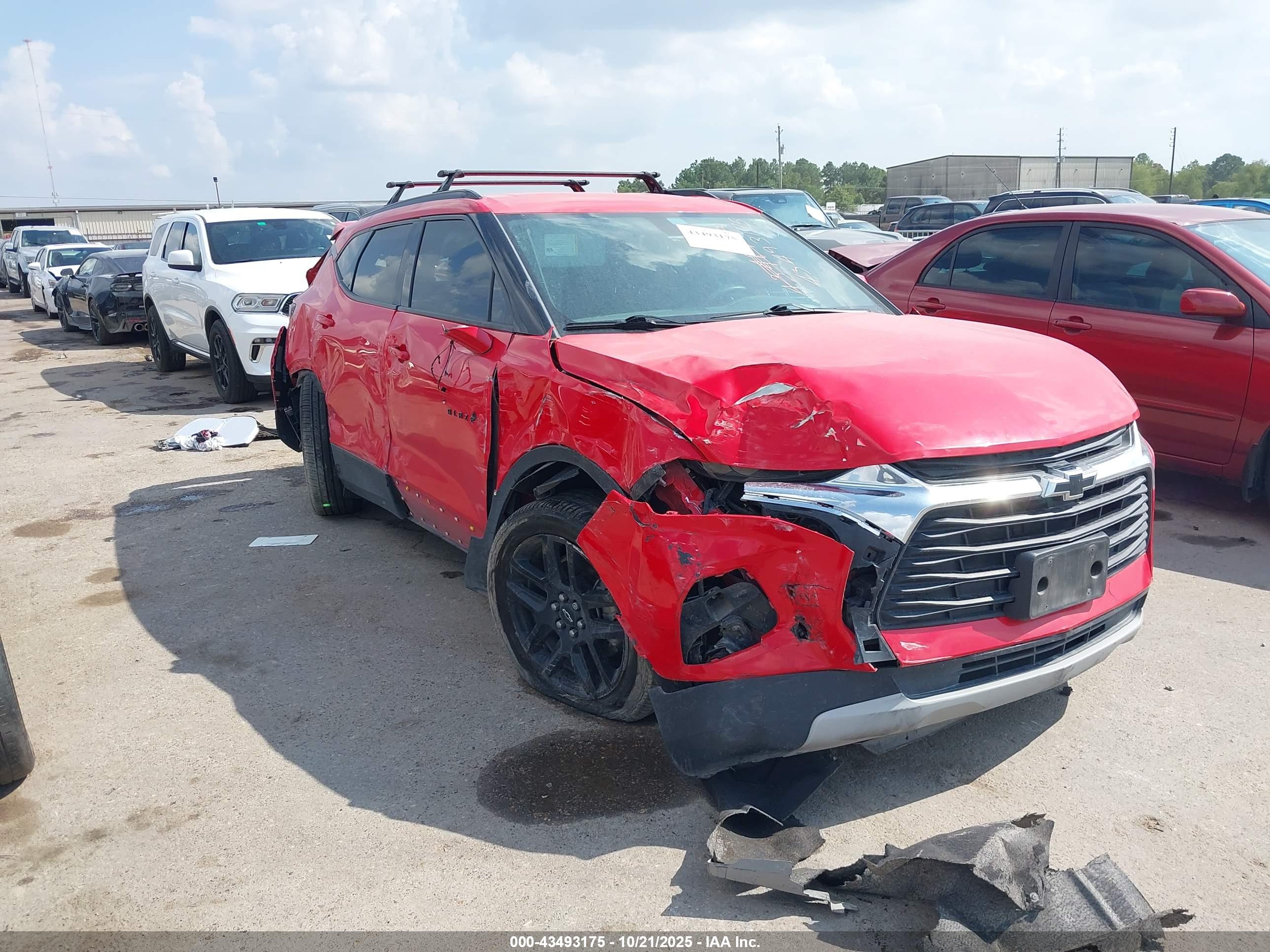 CHEVROLET BLAZER image 6