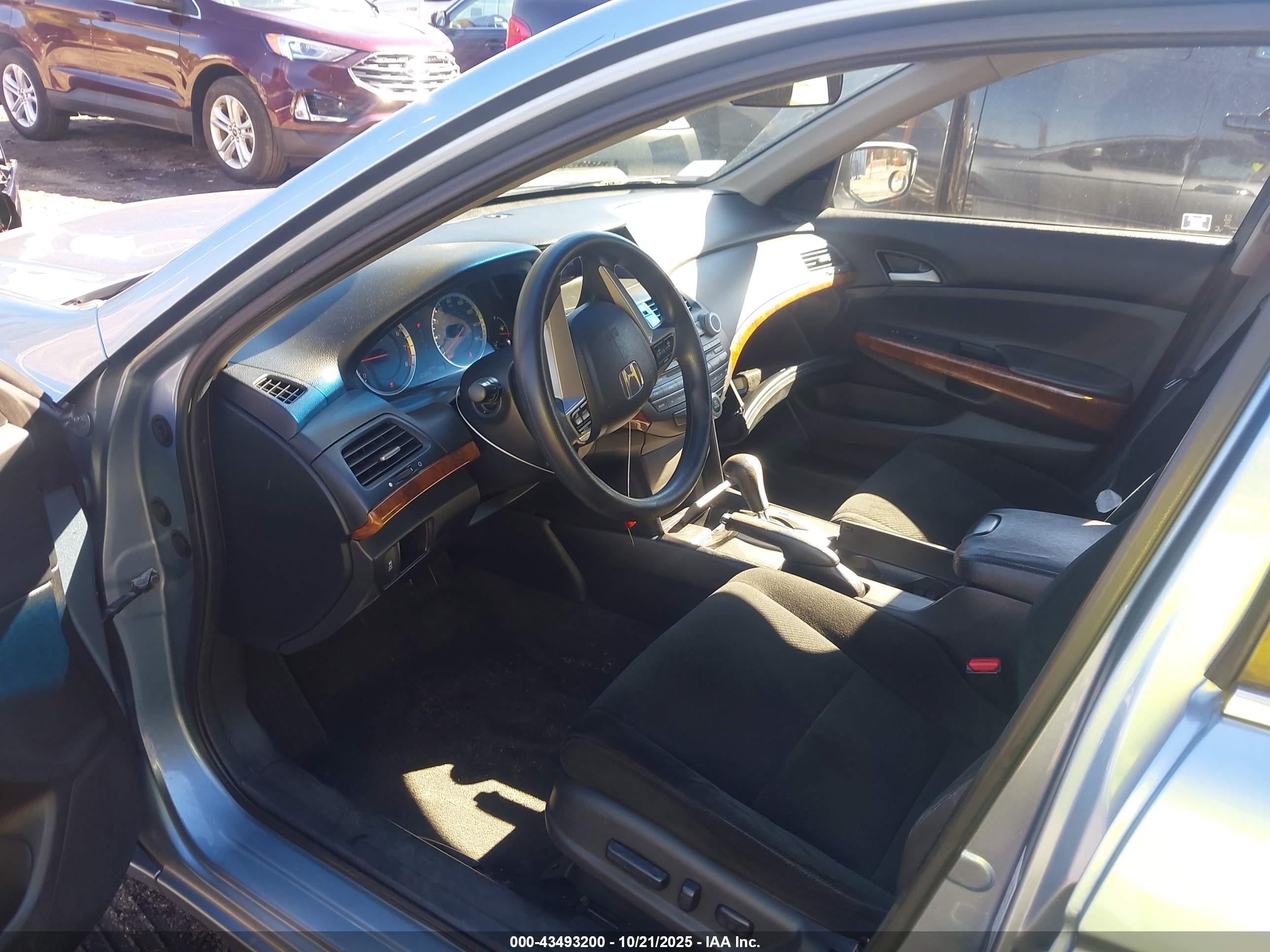 HONDA ACCORD image 5