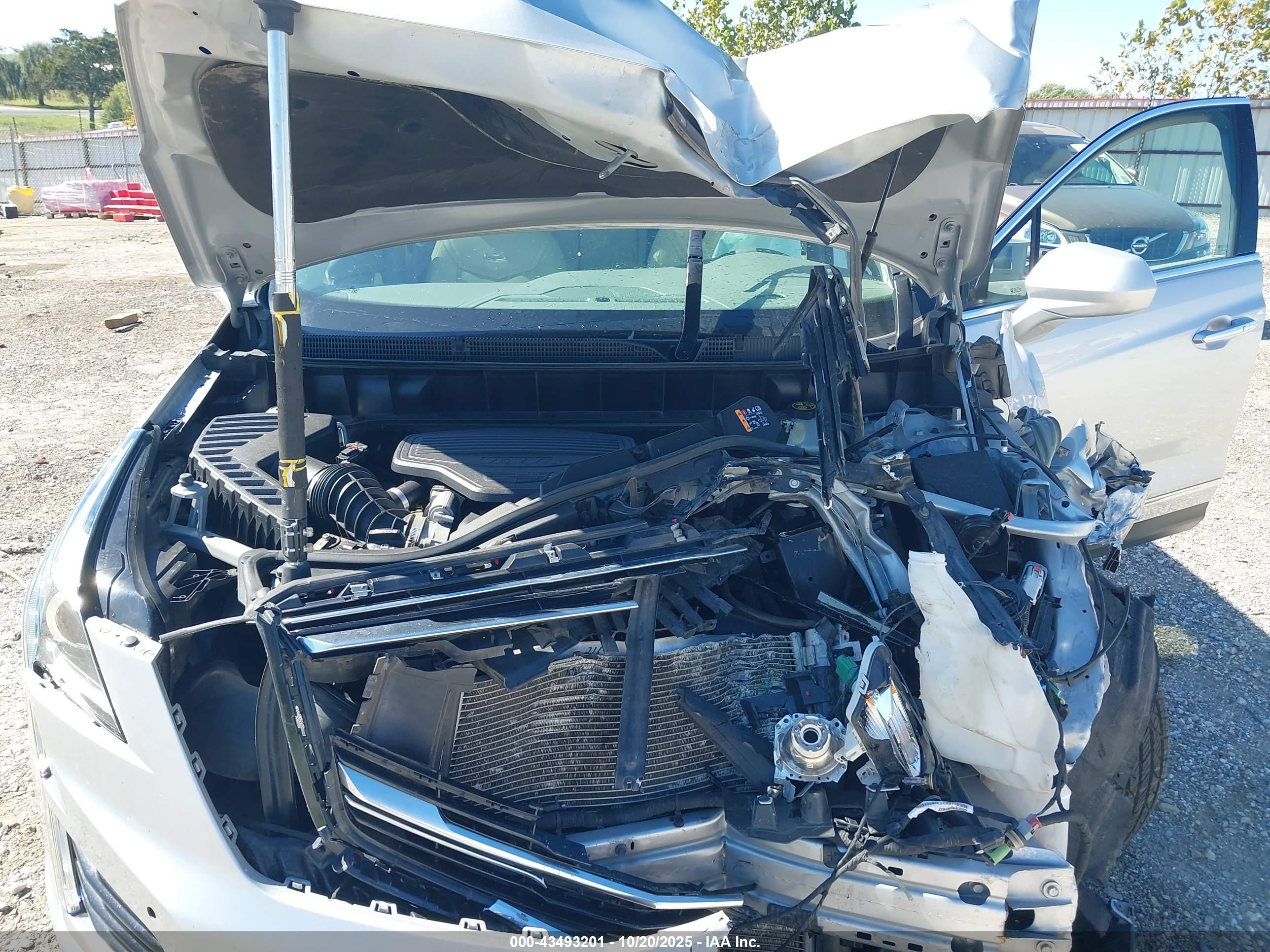 CADILLAC XT5 image 10