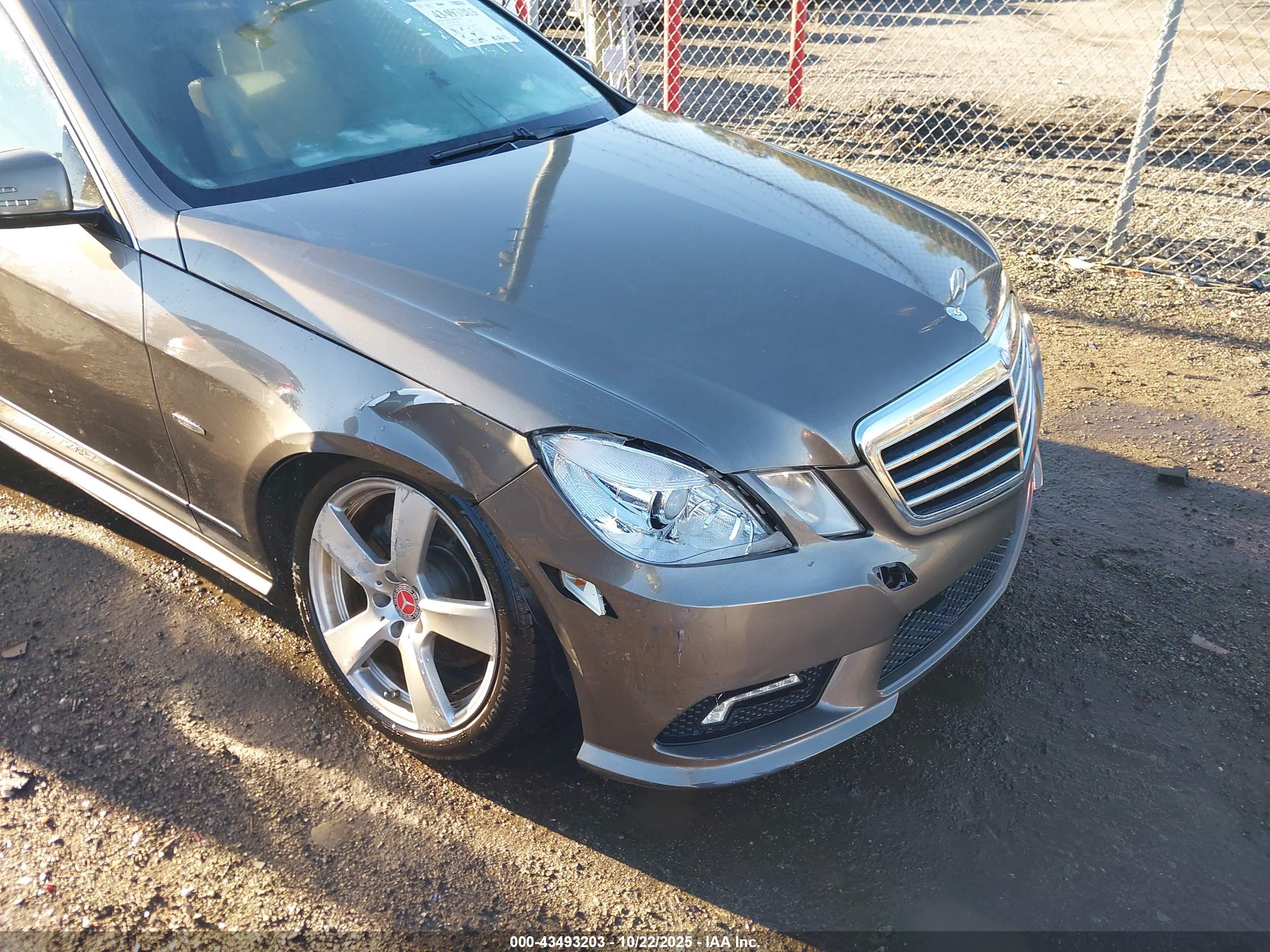 MERCEDES-BENZ E image 6