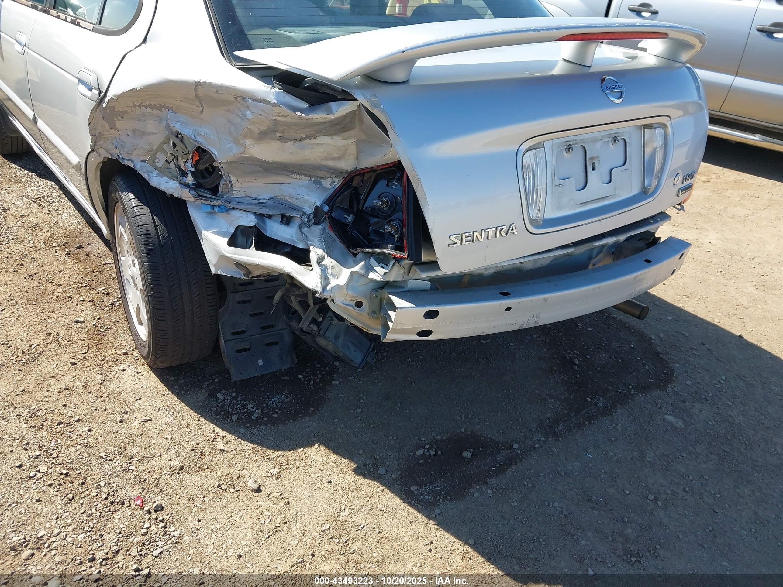 NISSAN SENTRA image 6